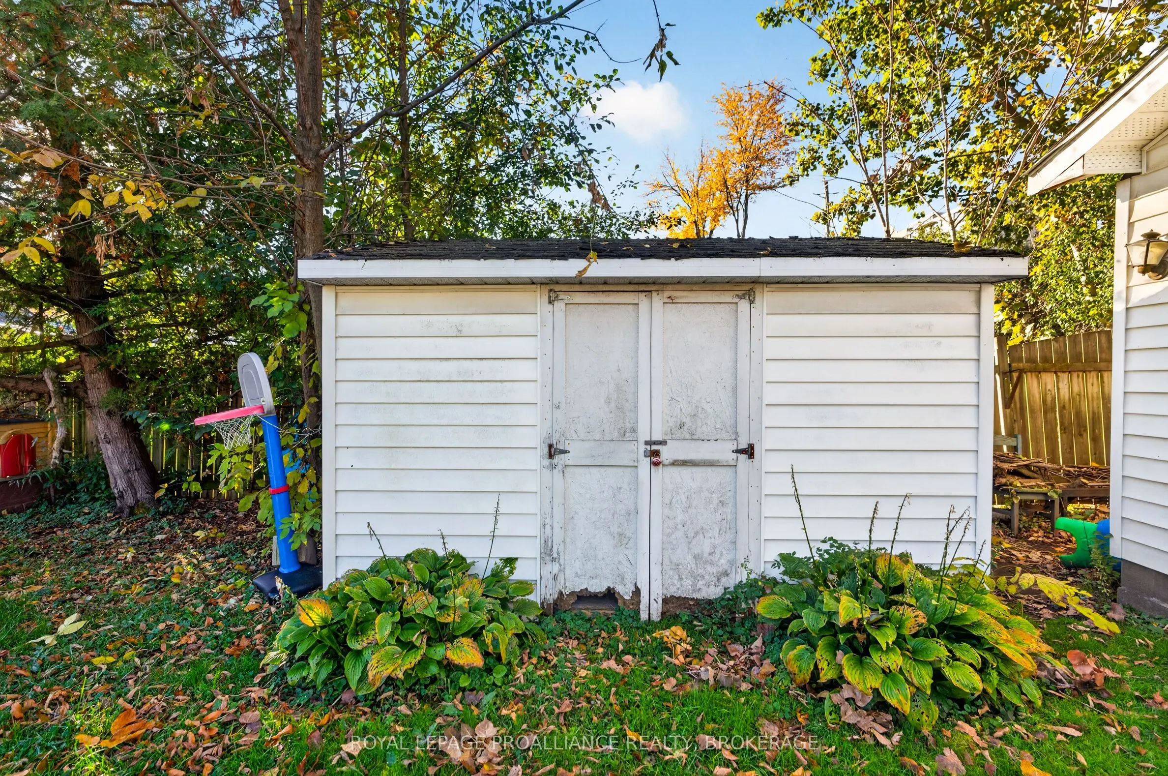 628 MacDonnell Street