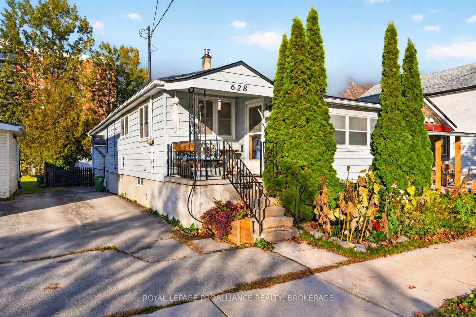 628 MacDonnell Street