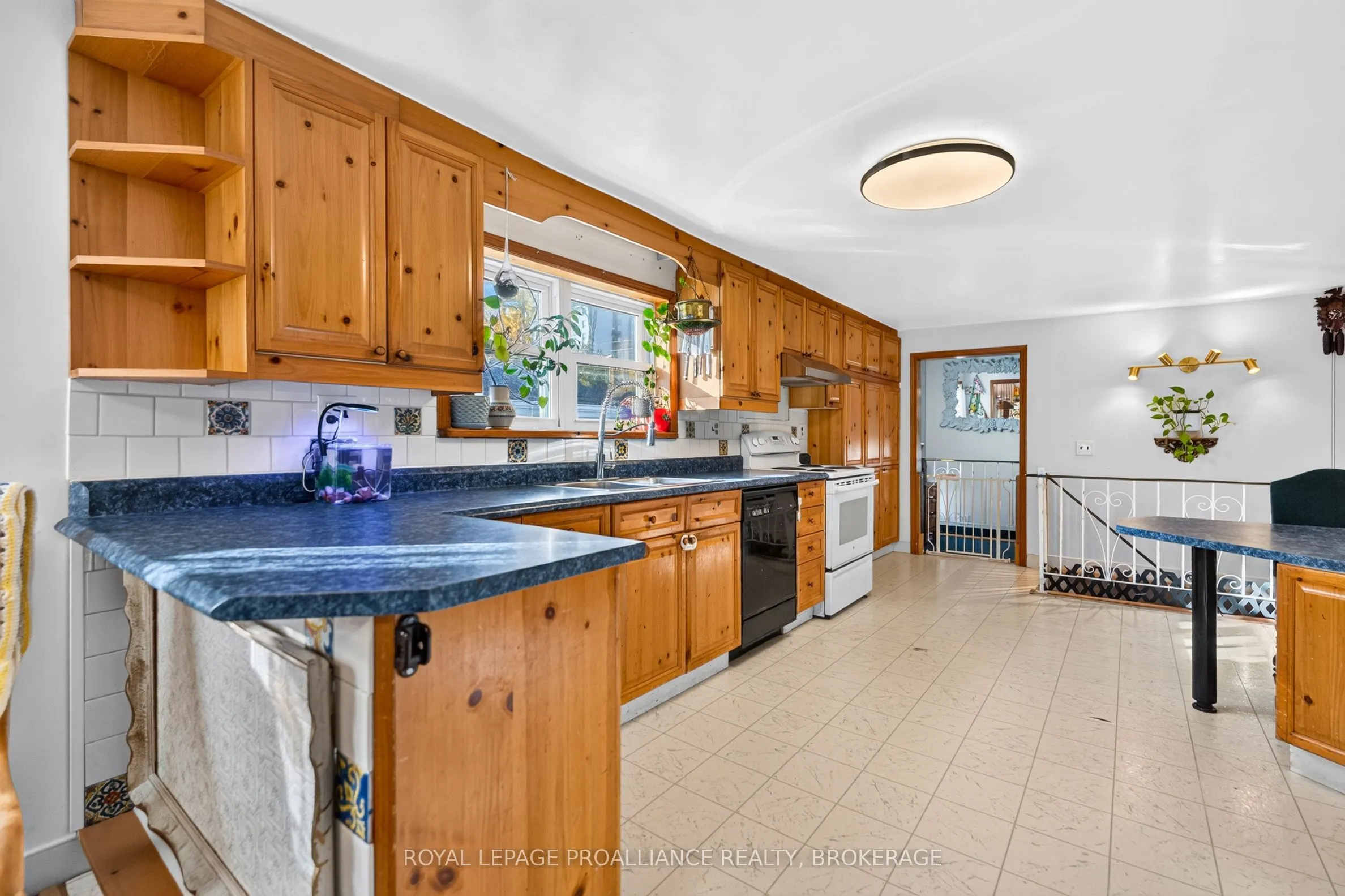 628 MacDonnell Street