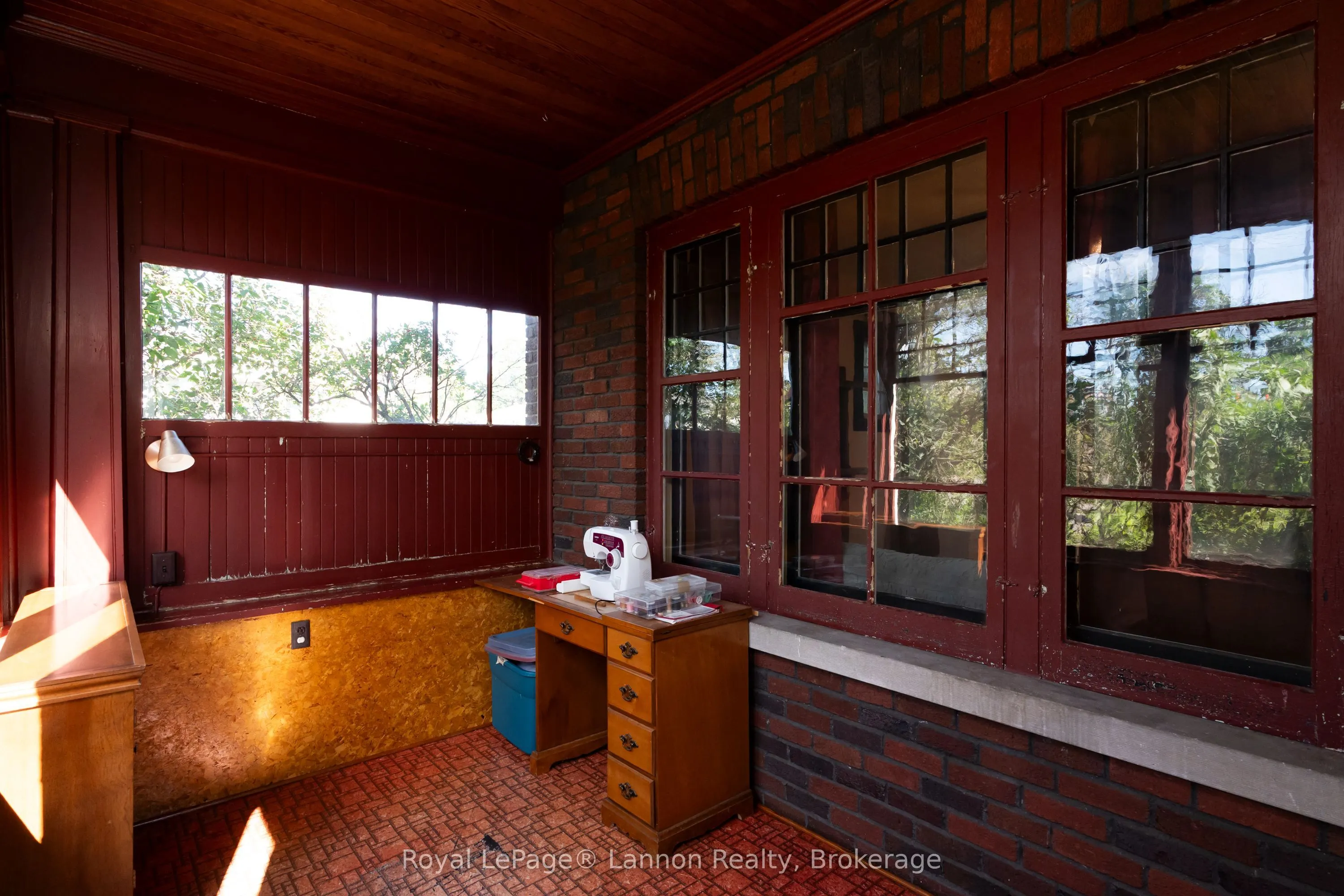 42 Gordon Avenue