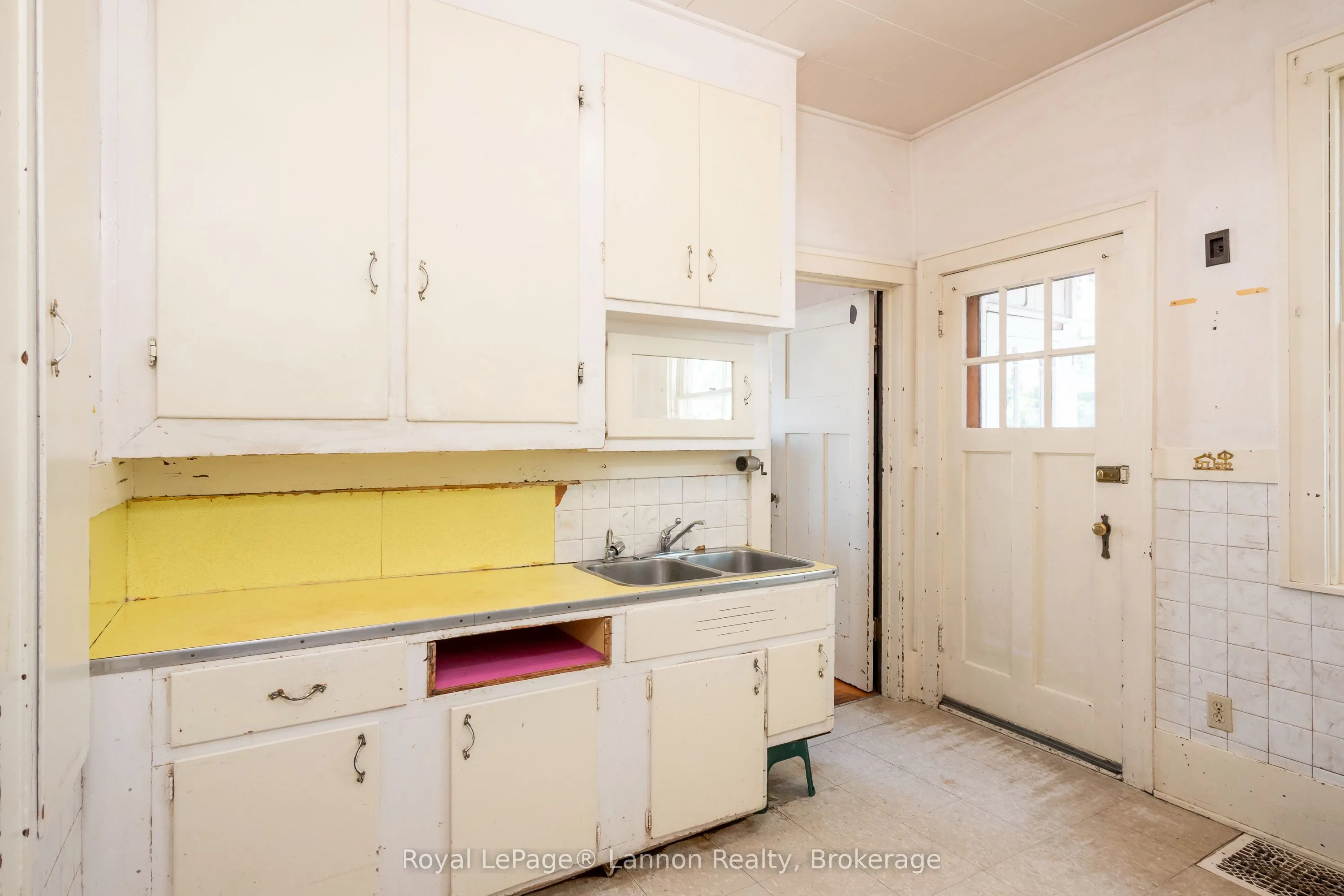 42 Gordon Avenue