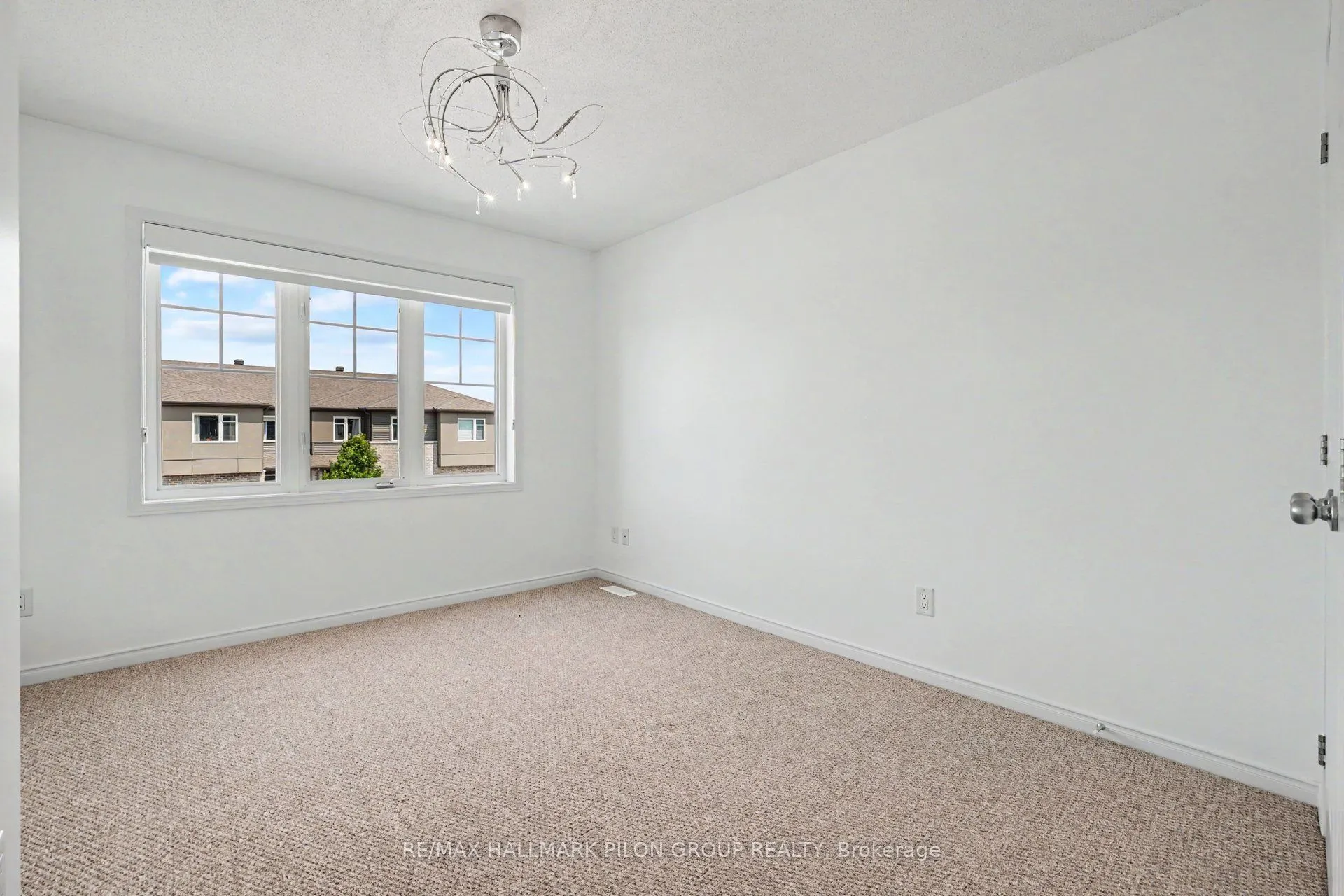 38 Riddell Street
