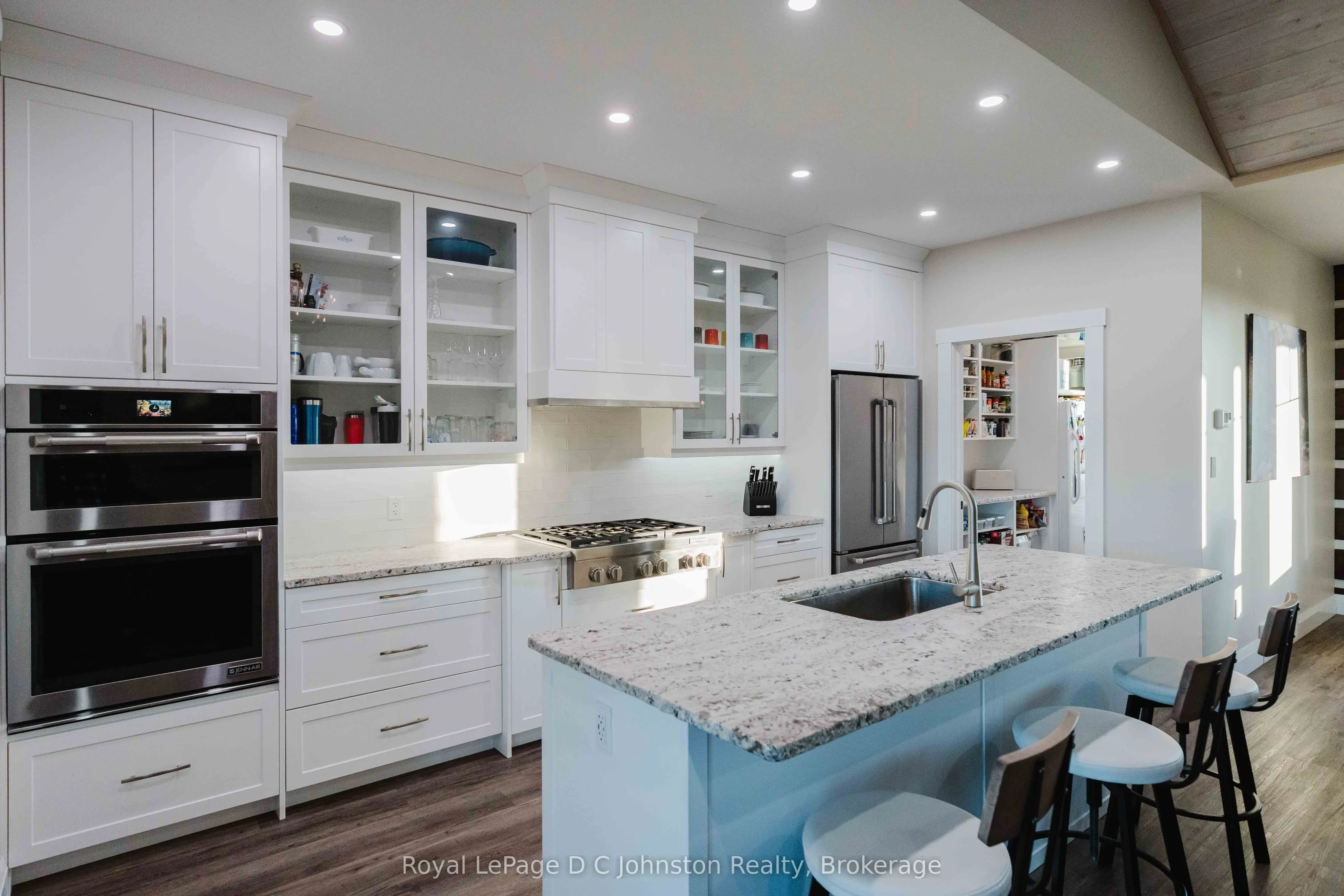 5262 Bruce Road 3 Road