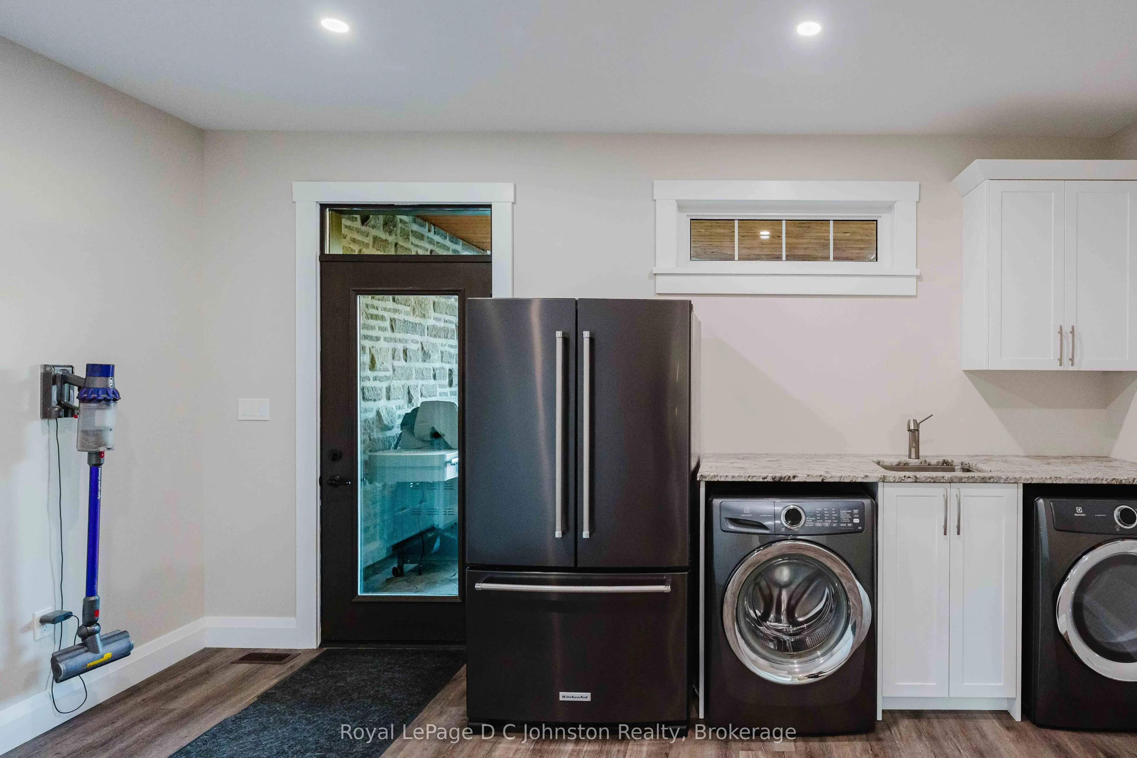 5262 Bruce Road 3 Road