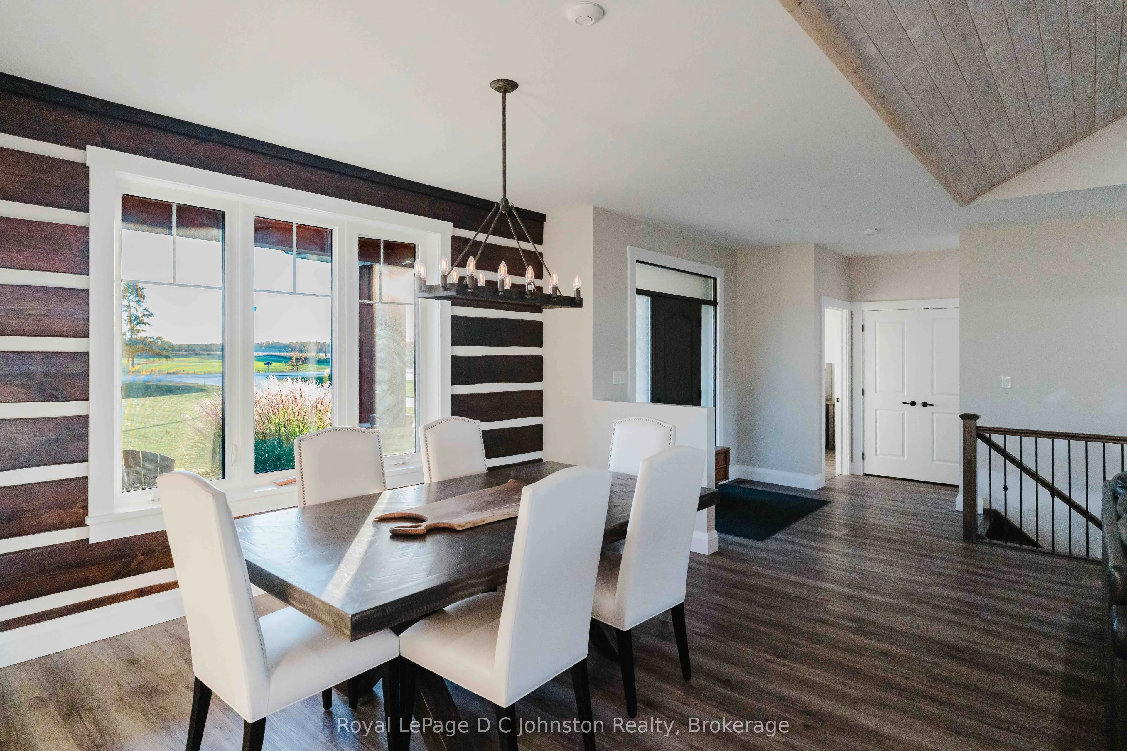 5262 Bruce Road 3 Road
