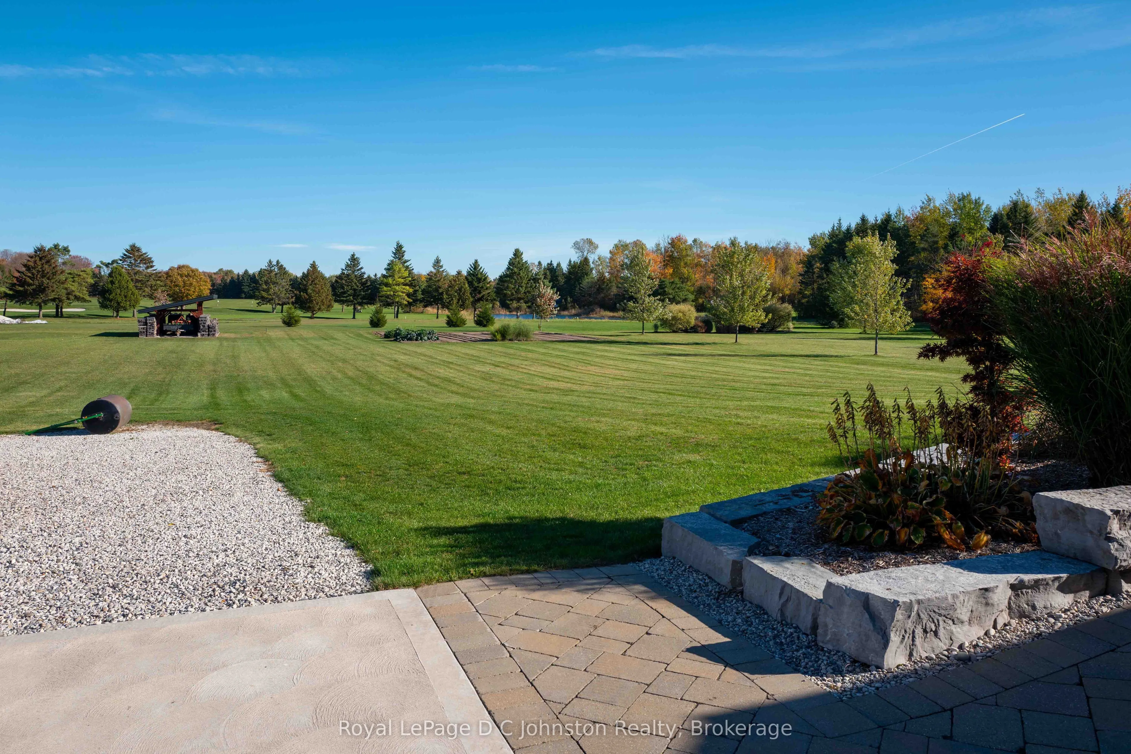 5262 Bruce Road 3 Road