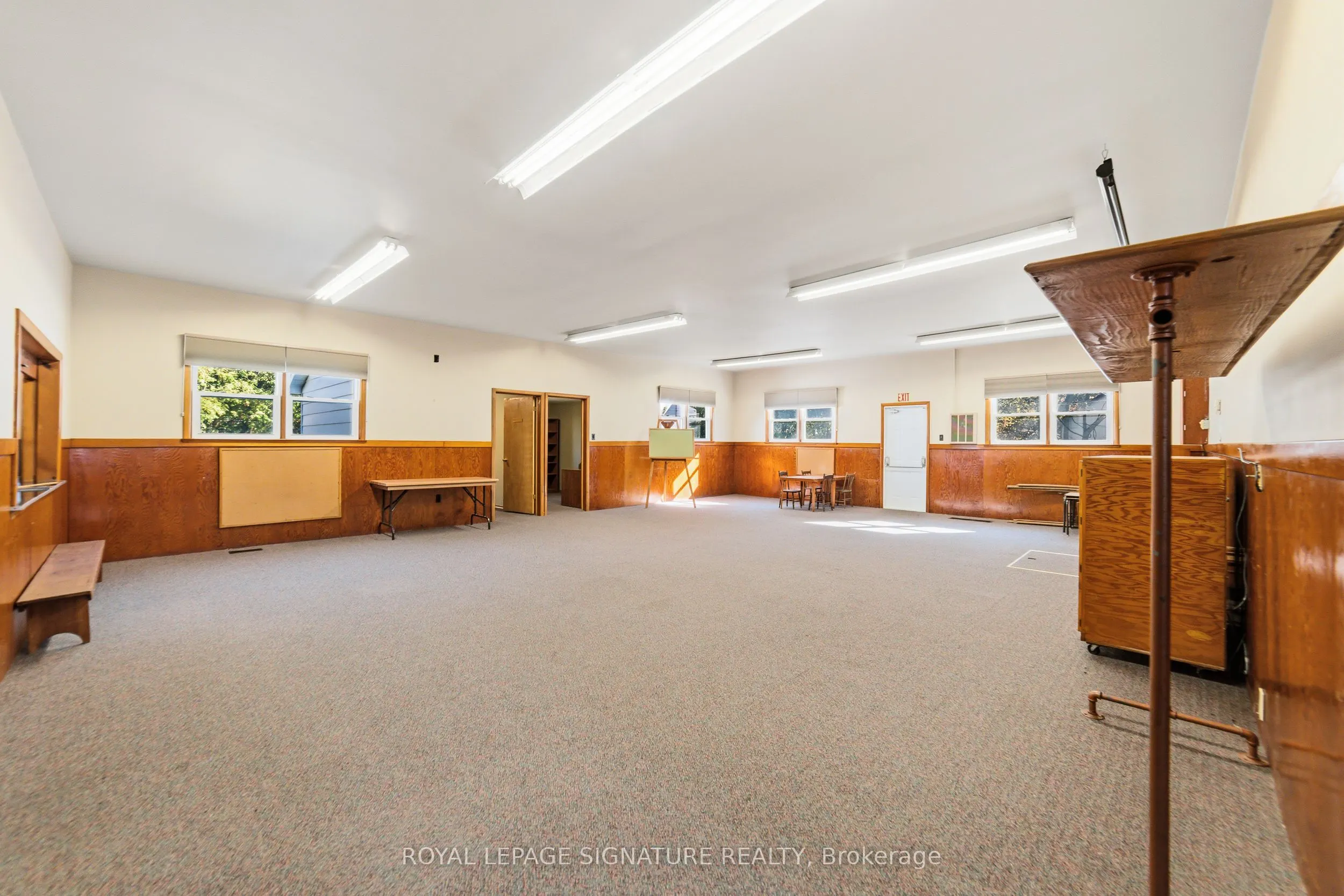 792 Old Highway 8