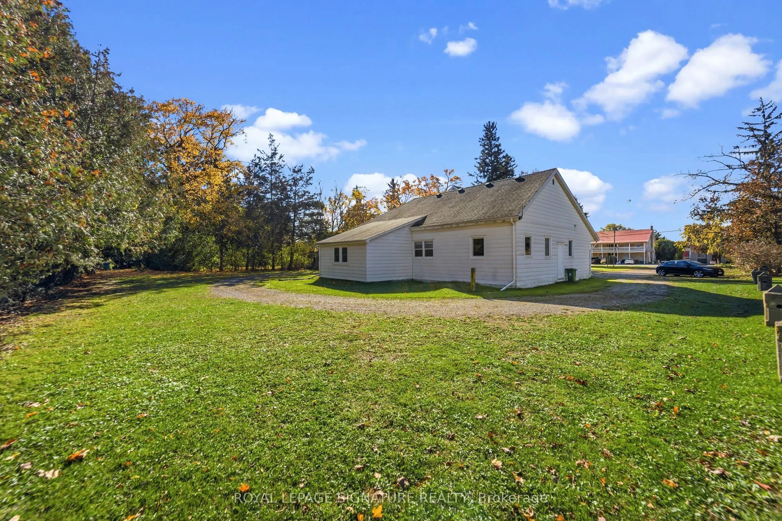 792 Old Highway 8