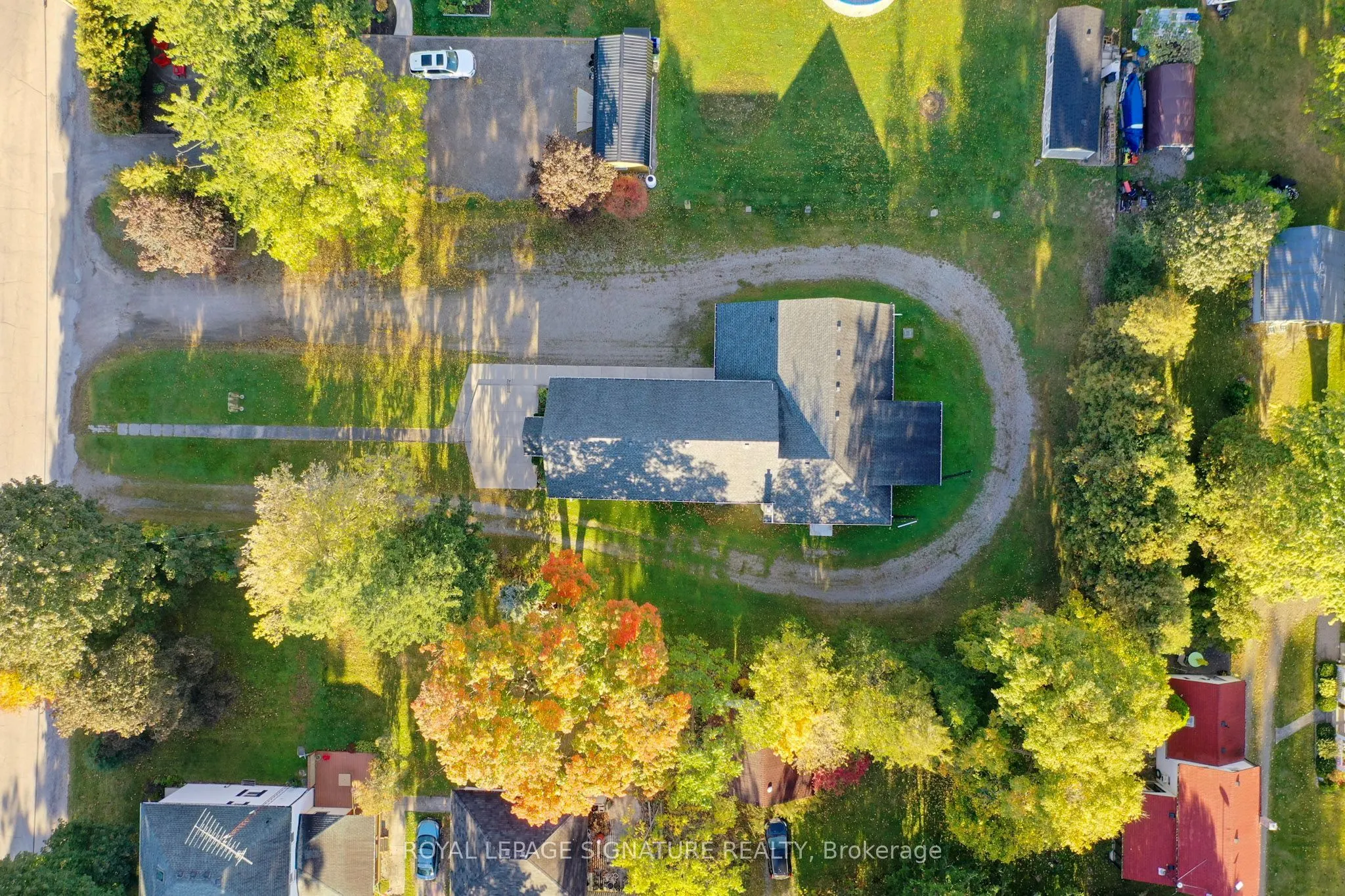 792 Old Highway 8