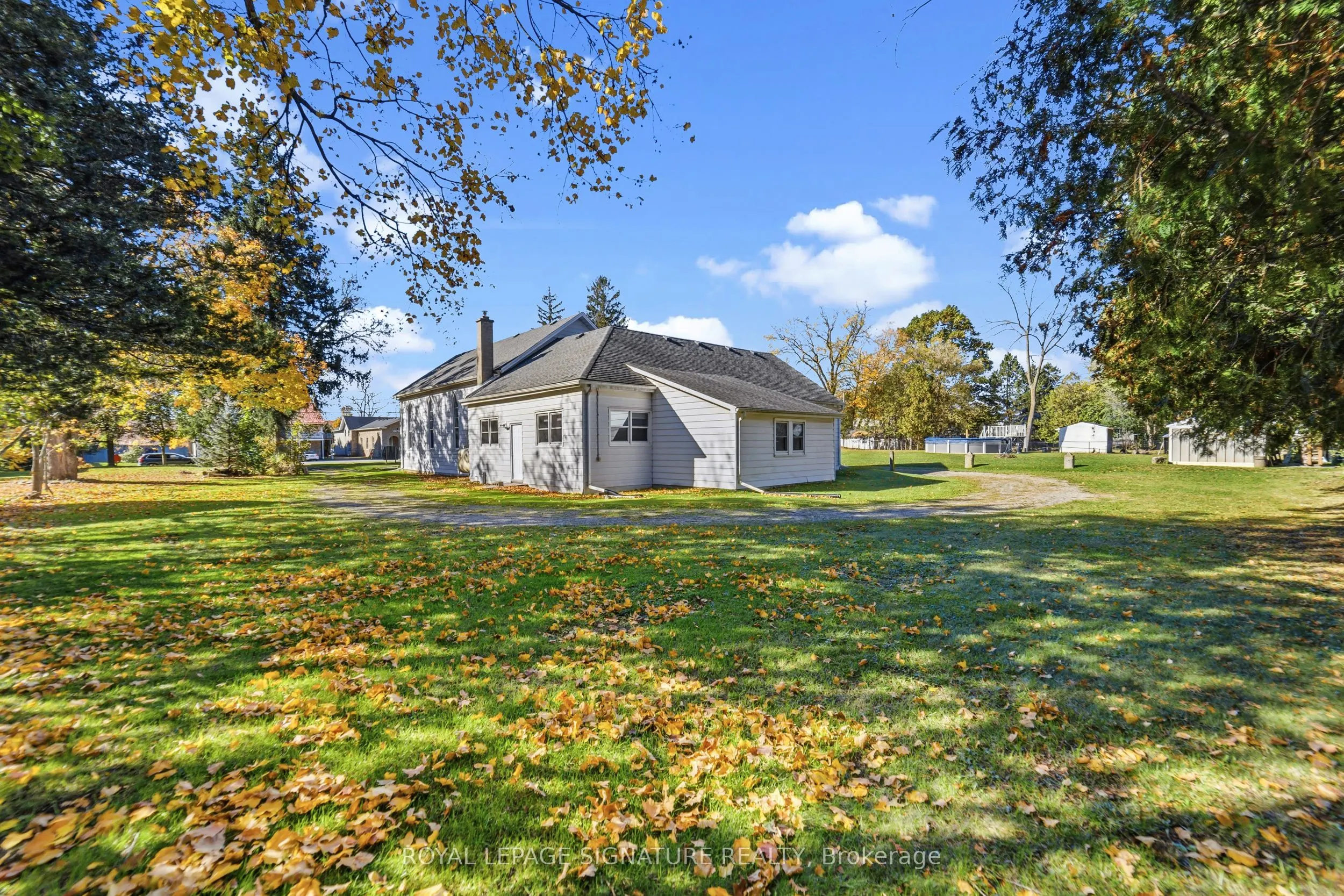 792 Old Highway 8