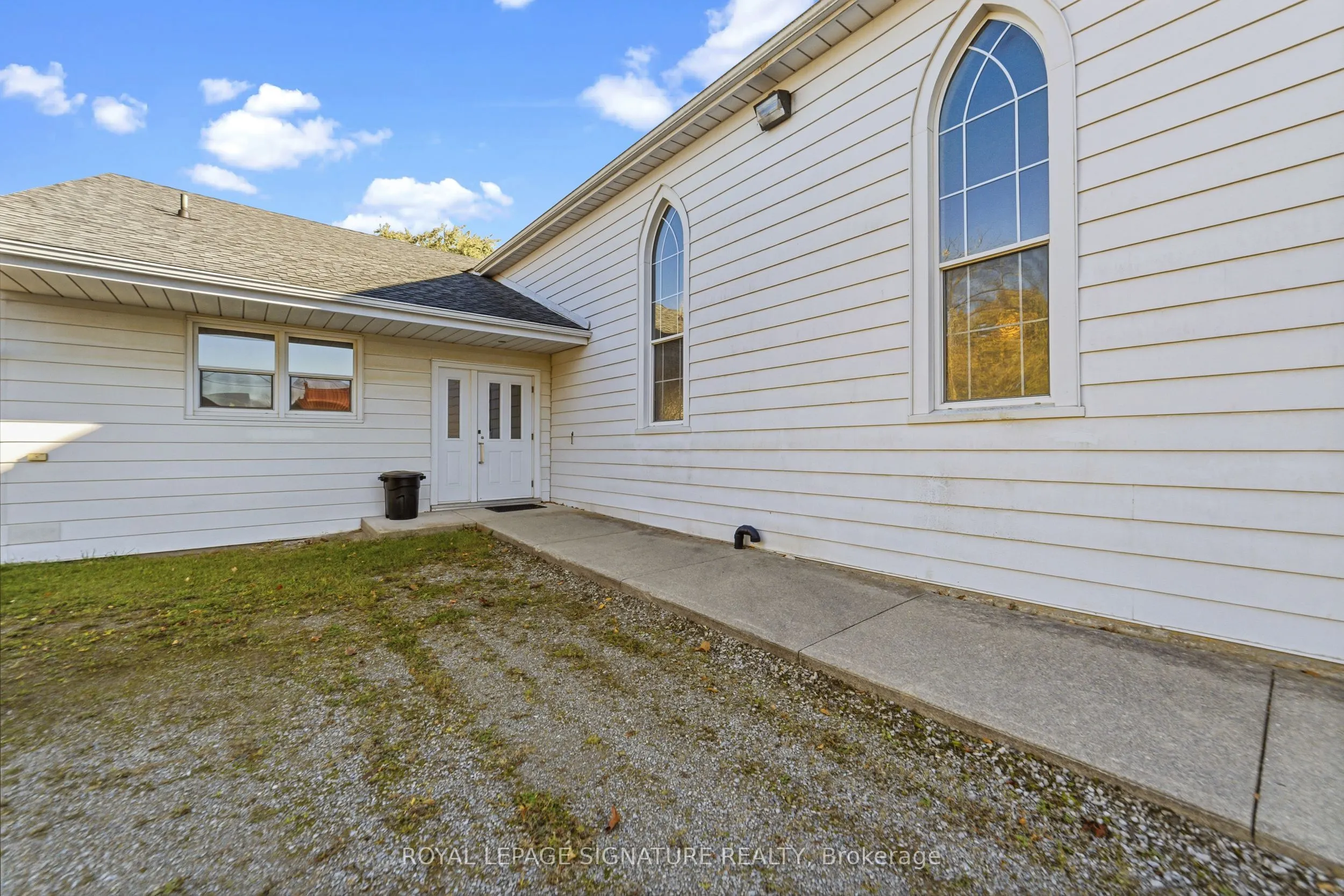 792 Old Highway 8