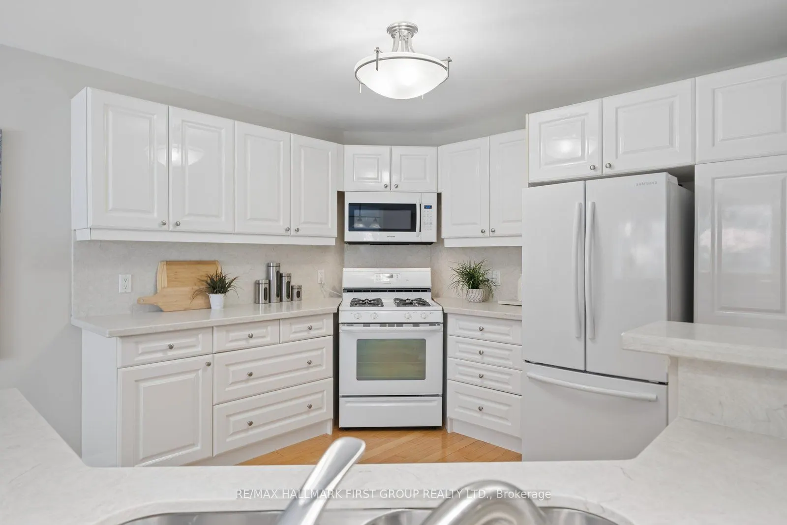 47 Springwood Crescent
