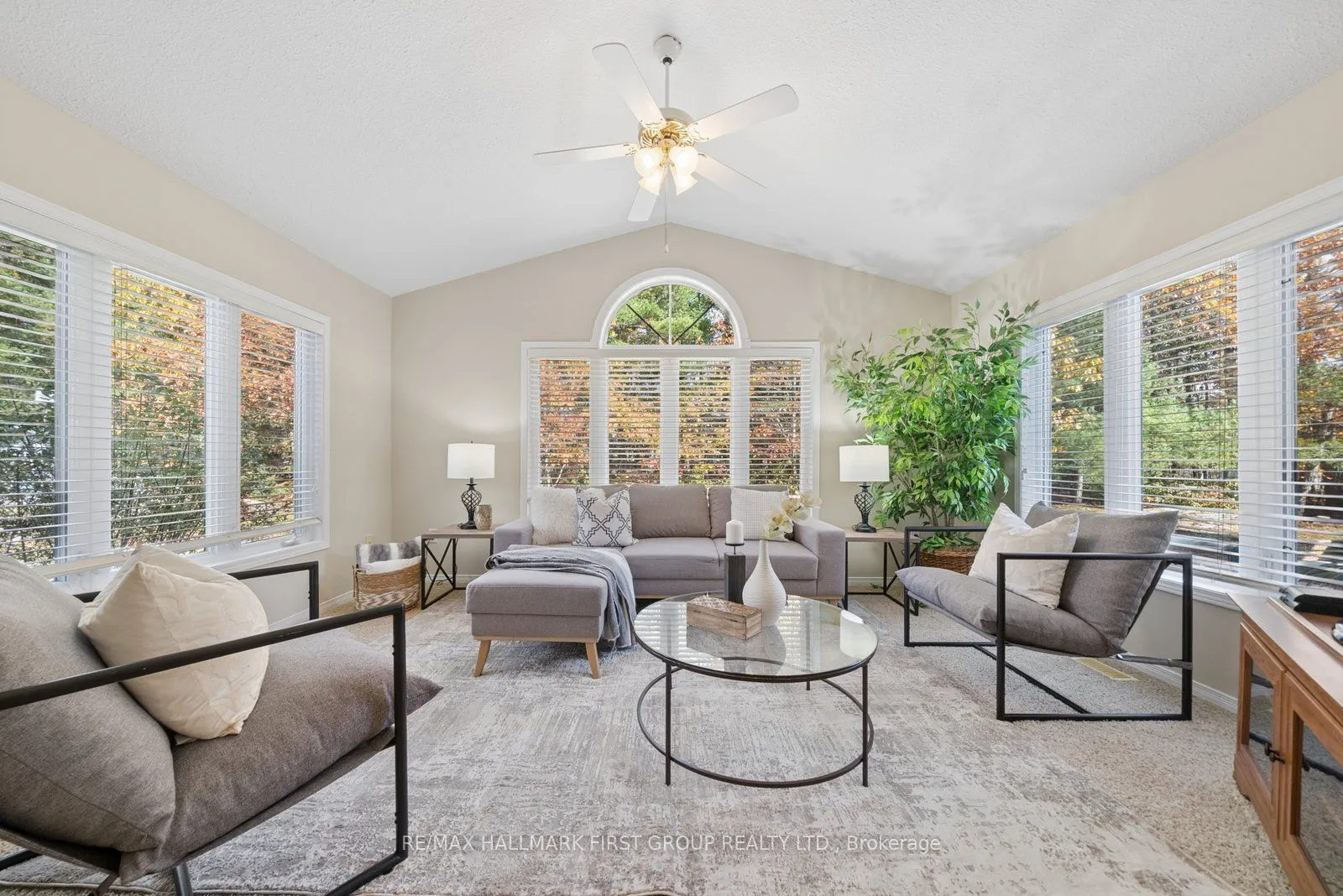 47 Springwood Crescent