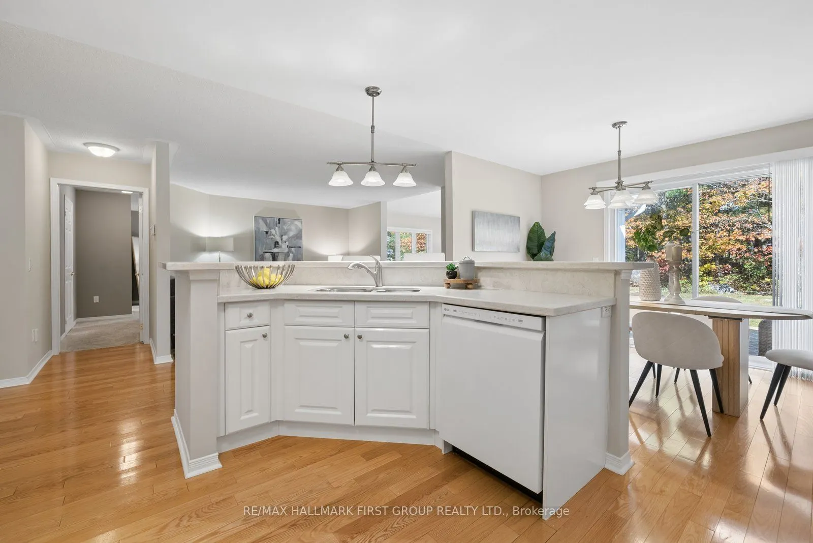 47 Springwood Crescent