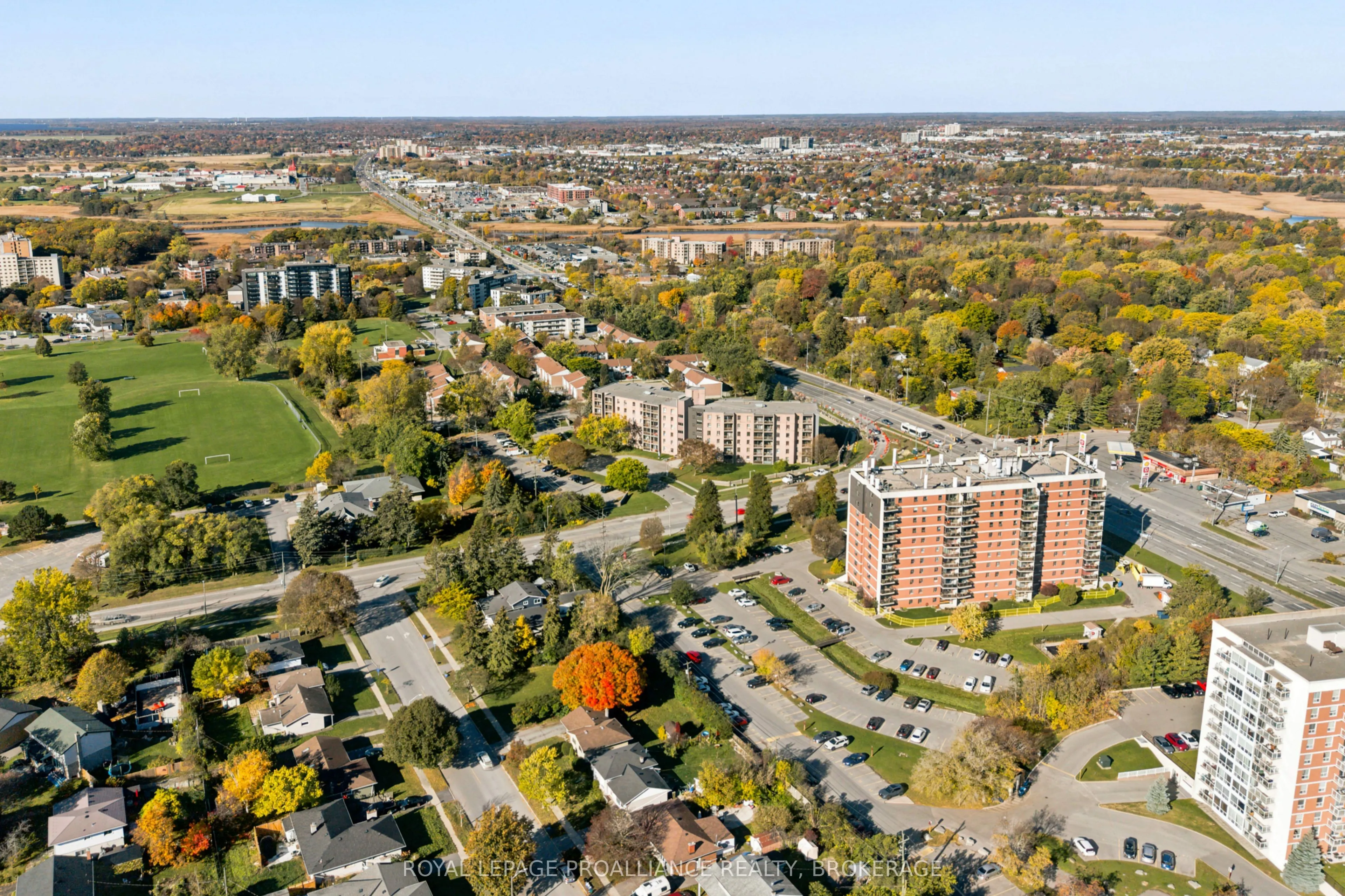 17 Eldon Hall Place #615
