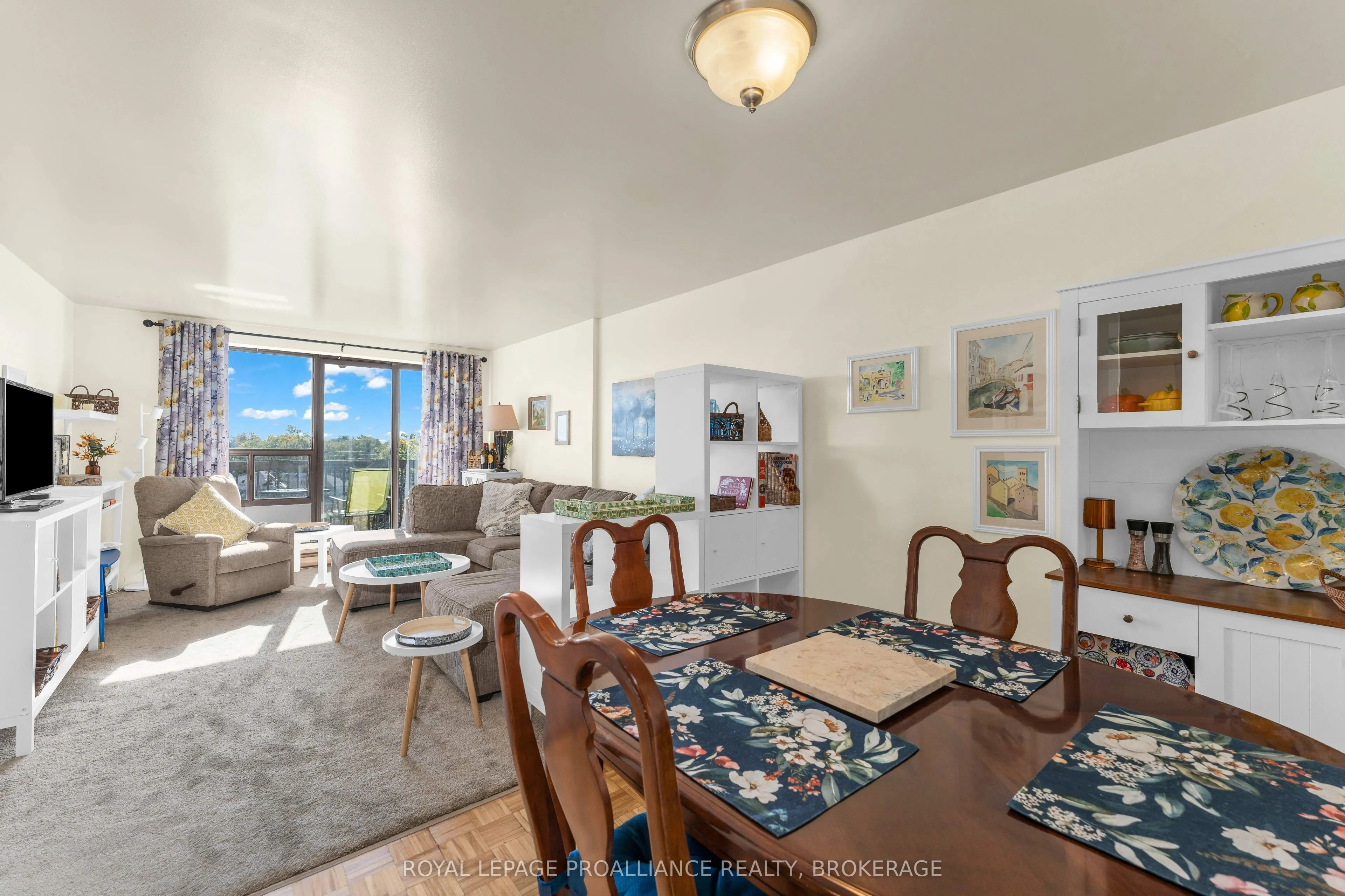 17 Eldon Hall Place #615