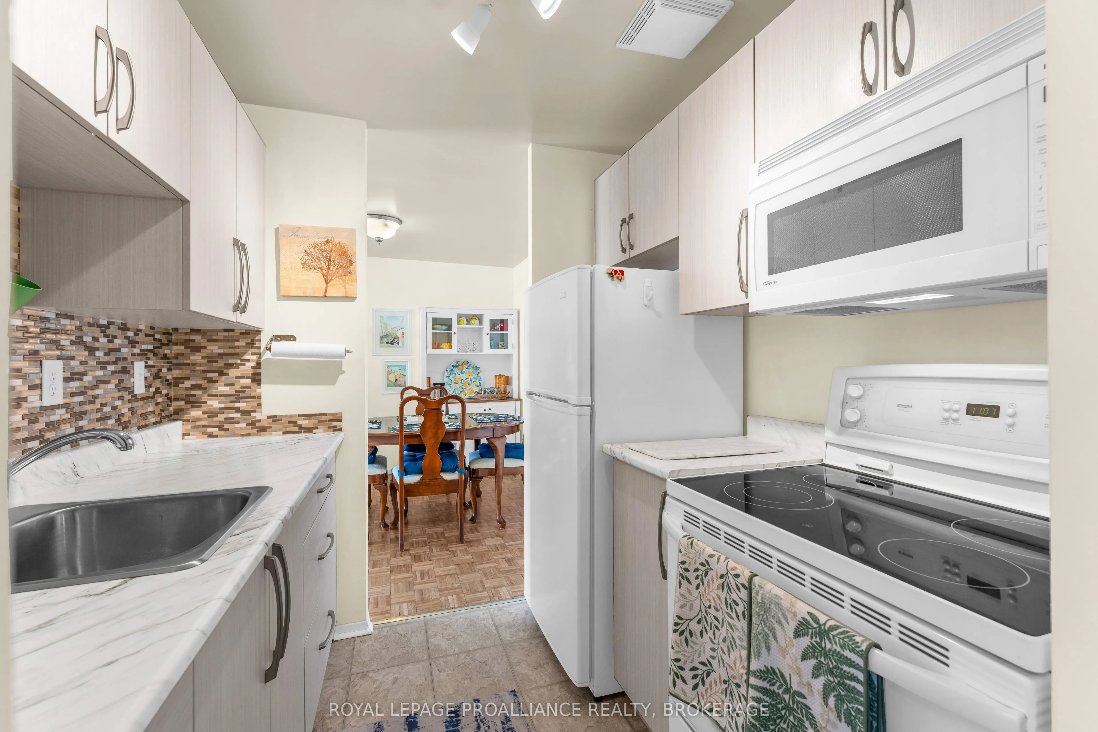 17 Eldon Hall Place #615