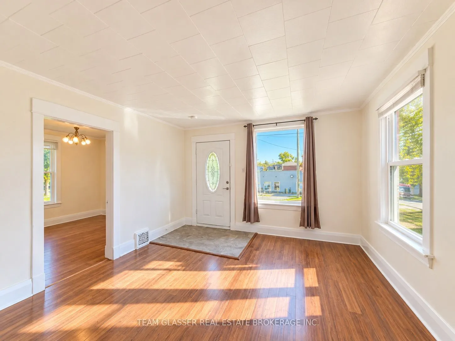 80 Mackay Avenue