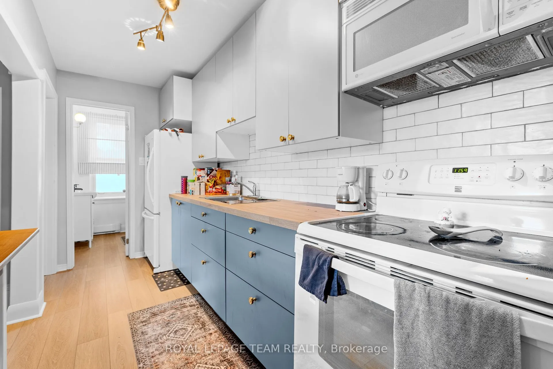 84 Sherbrooke Avenue