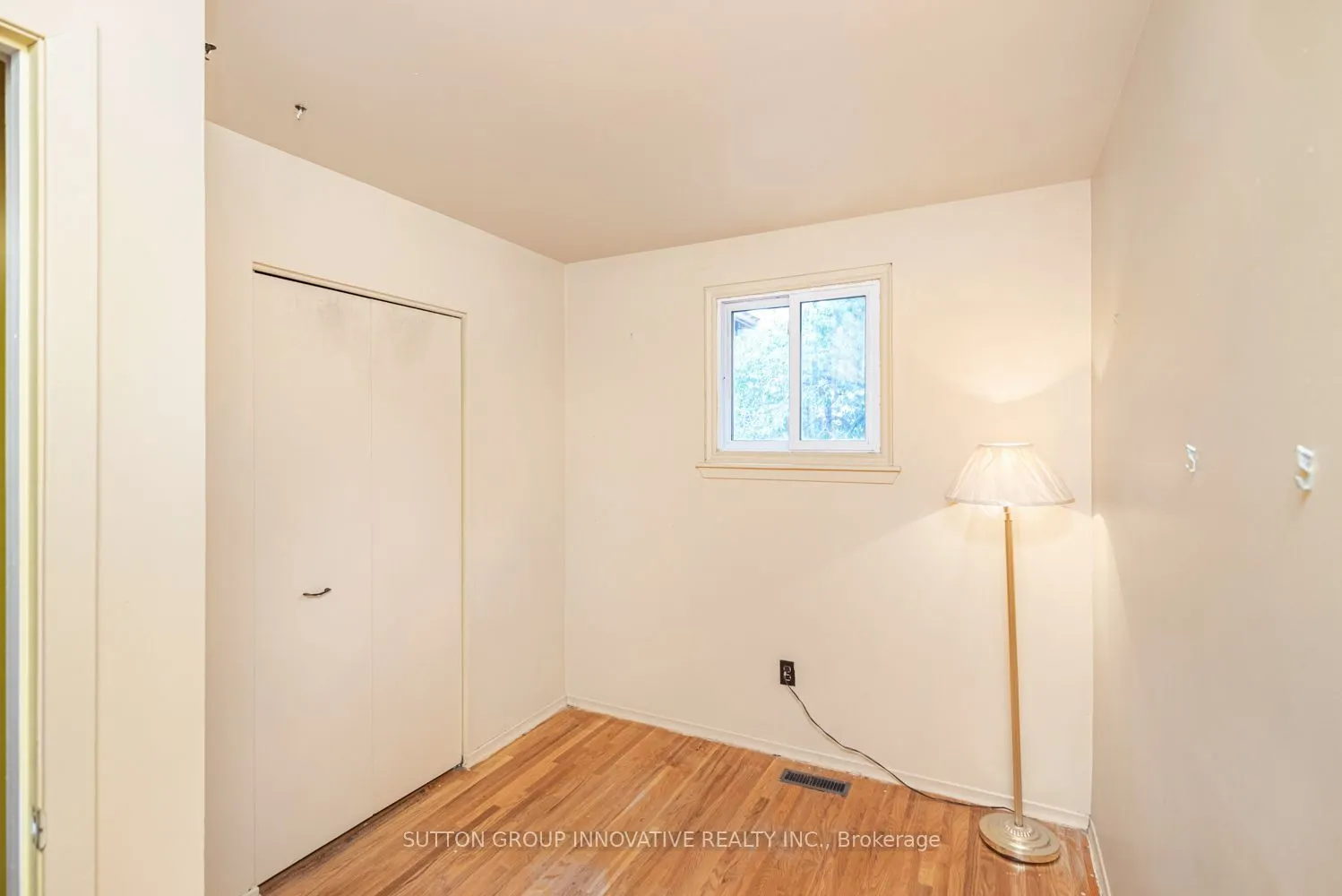 160 Birchcliffe Crescent