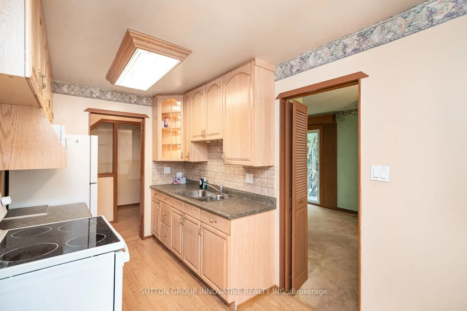 160 Birchcliffe Crescent