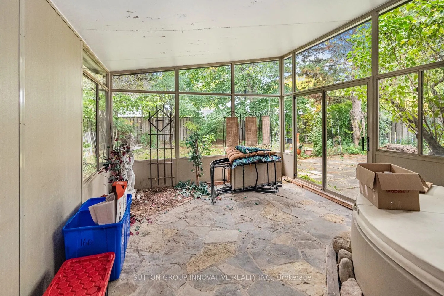 160 Birchcliffe Crescent