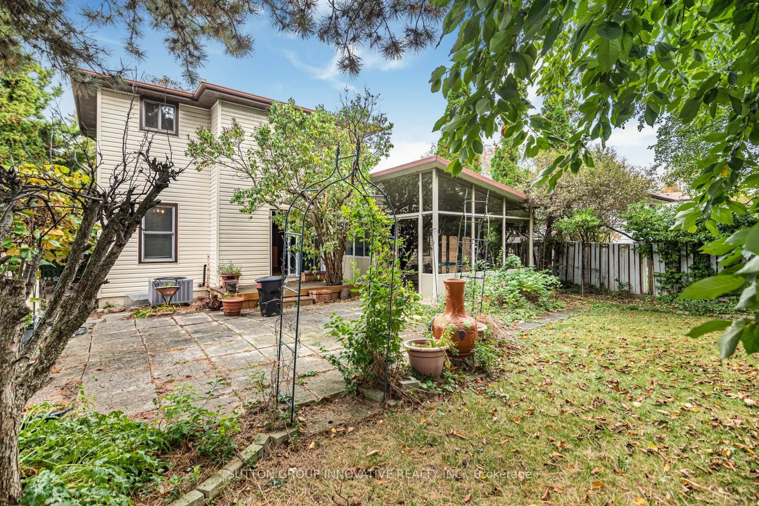160 Birchcliffe Crescent