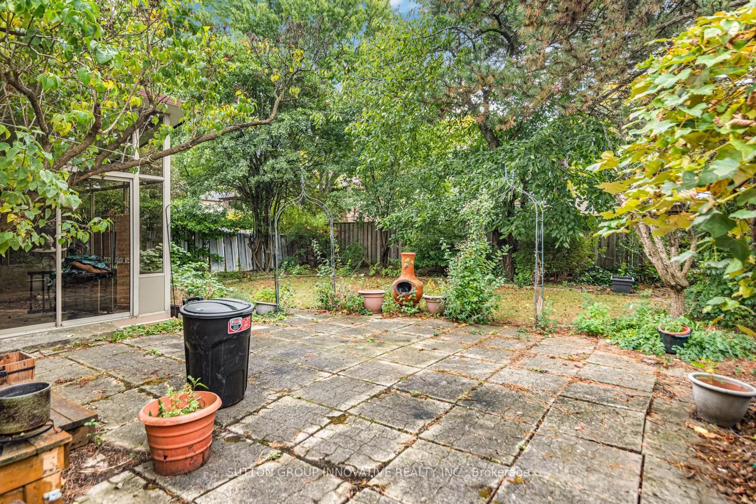 160 Birchcliffe Crescent