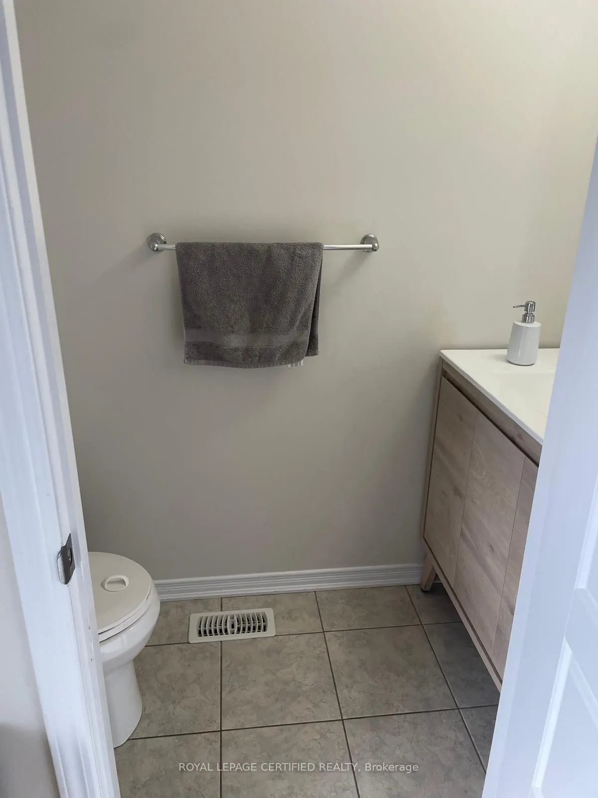 15 Cactus Crescent