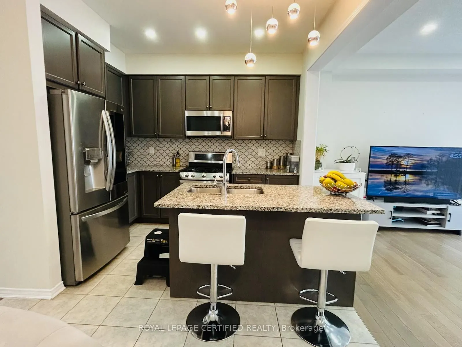 15 Cactus Crescent