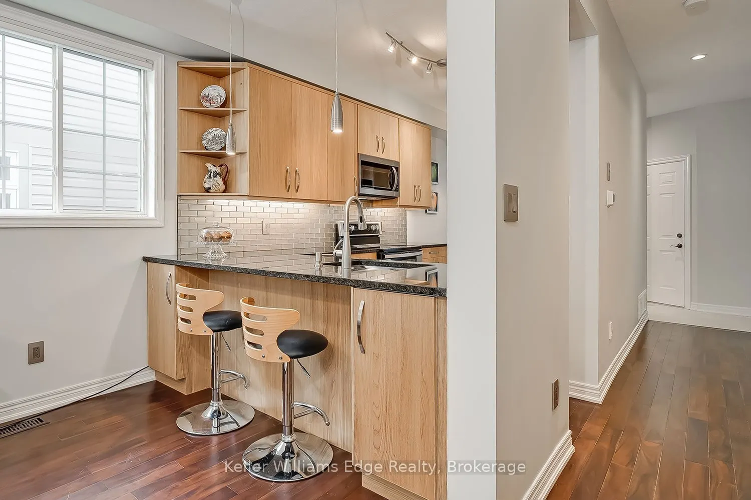 46 Sunnycroft Court W