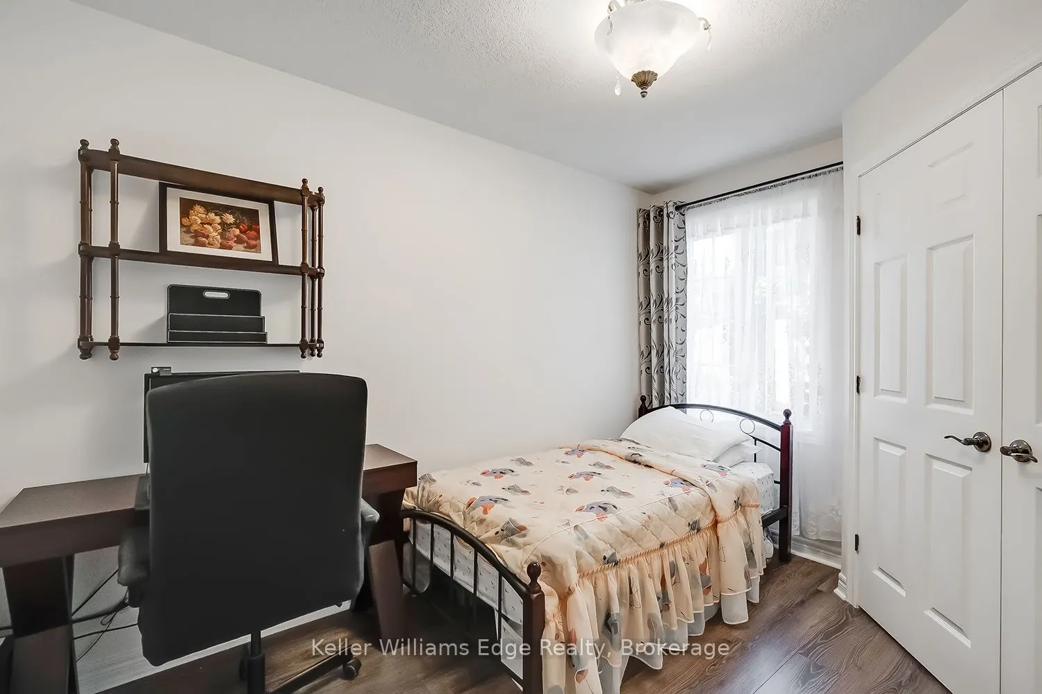 46 Sunnycroft Court W