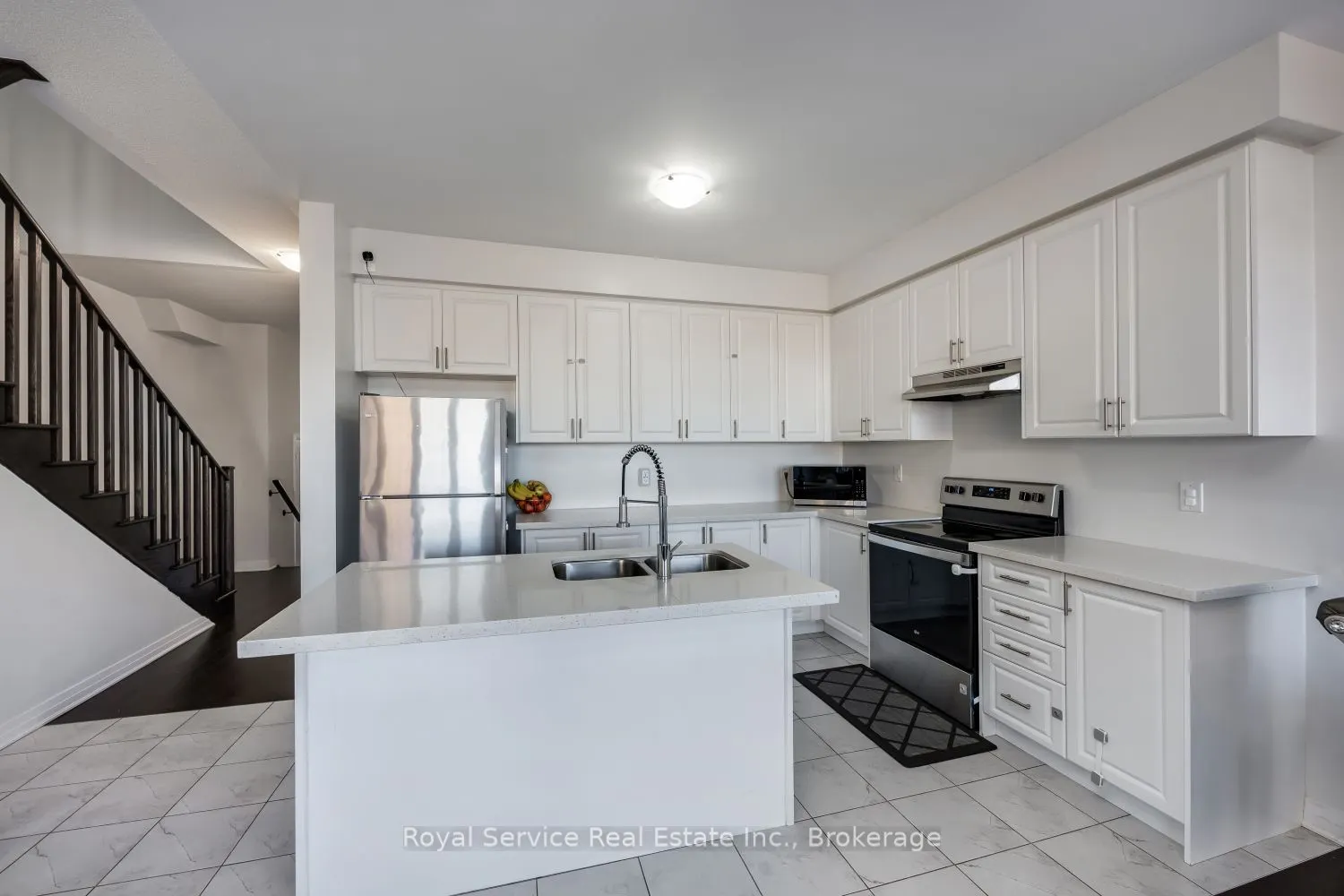 3 Horizon Avenue