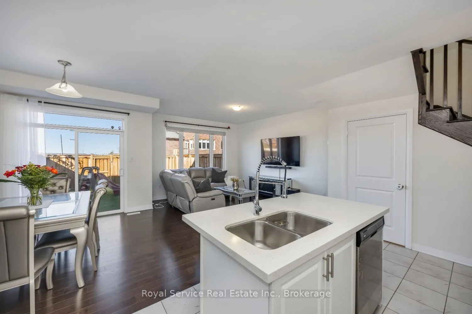 3 Horizon Avenue