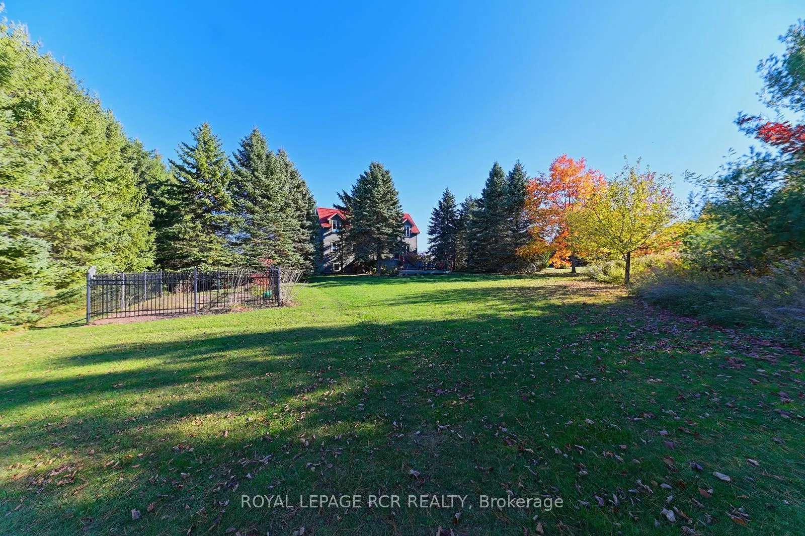 21 Lloyds Traverse Crescent