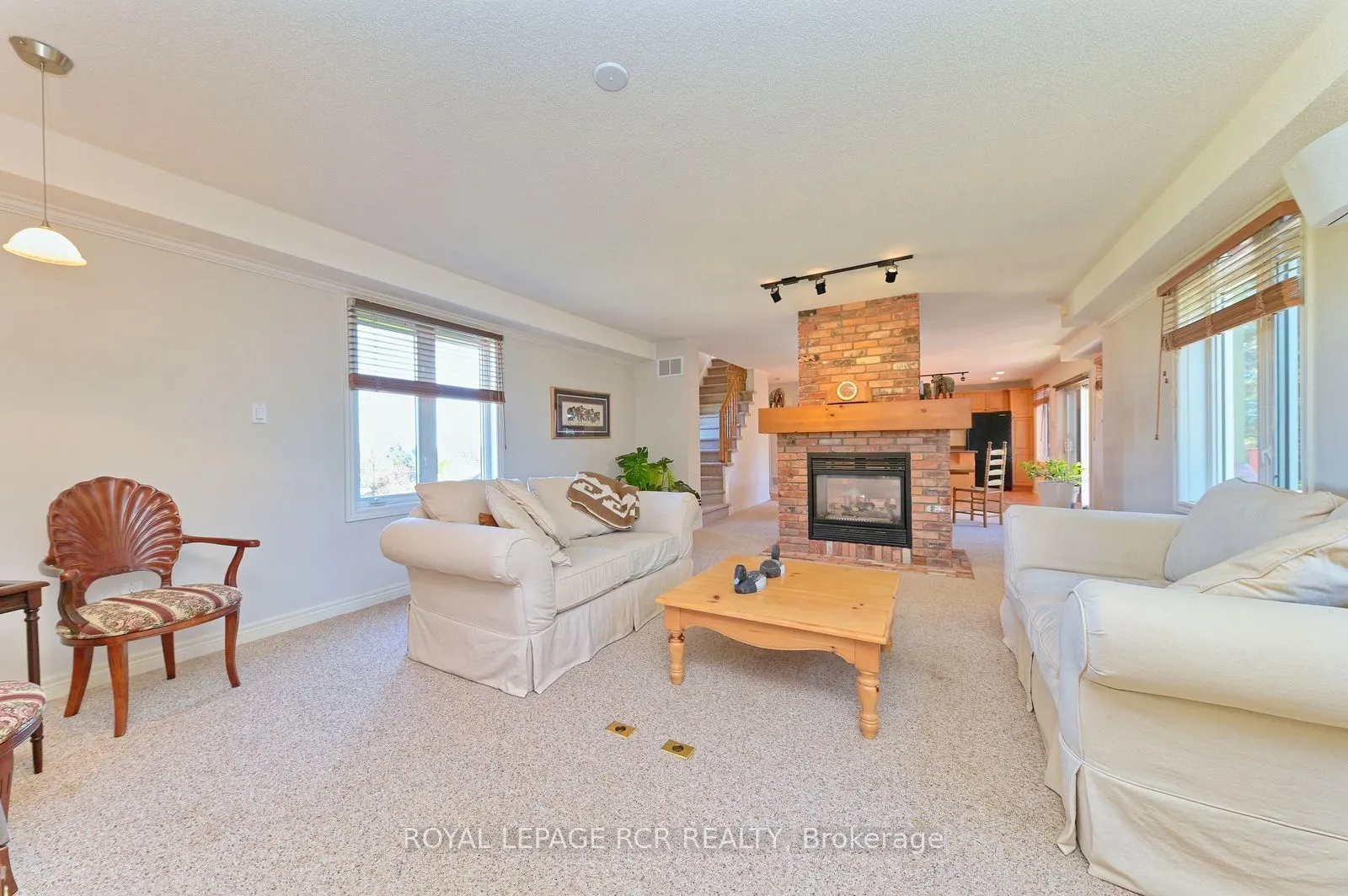 21 Lloyds Traverse Crescent