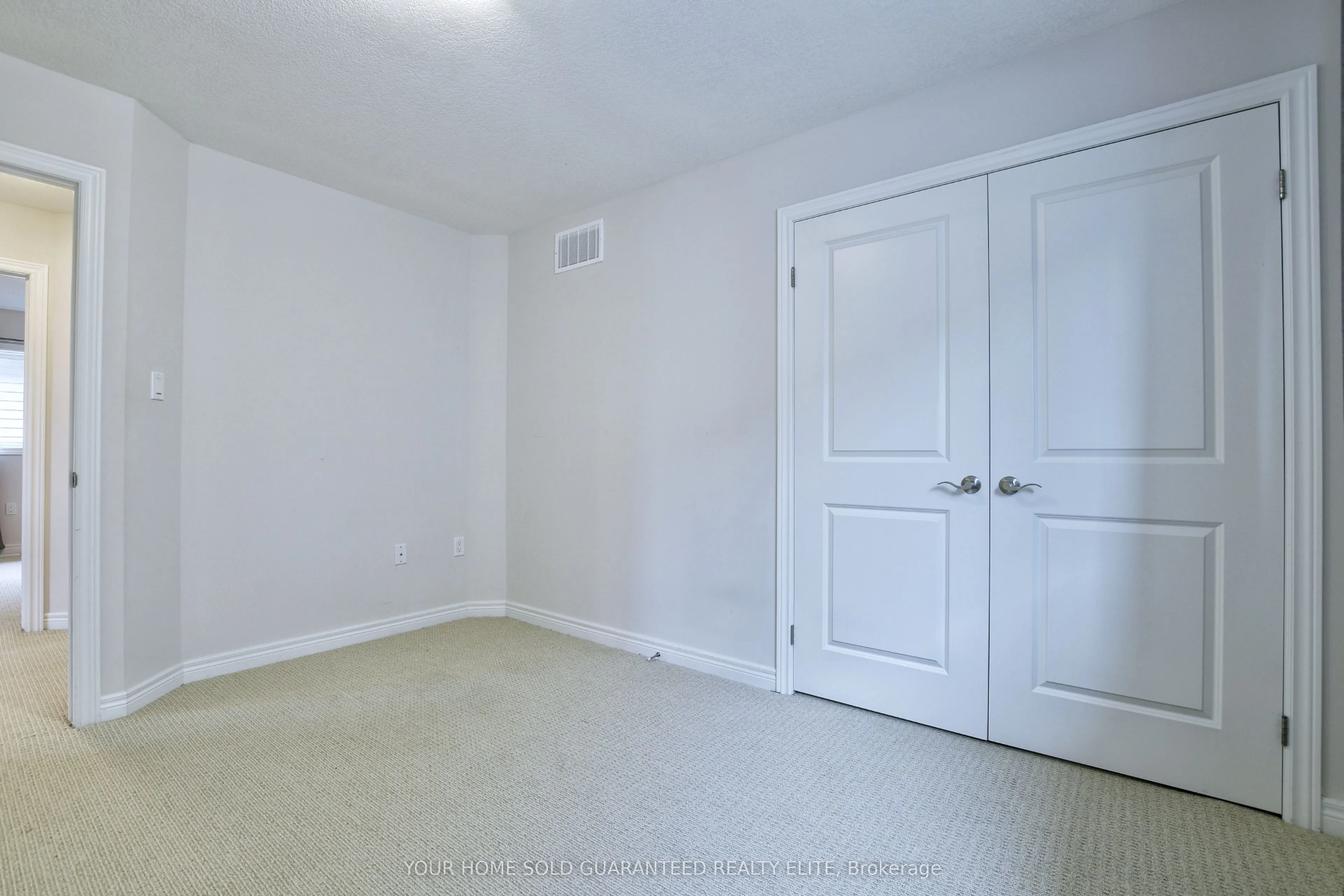 270 Main Street W #5