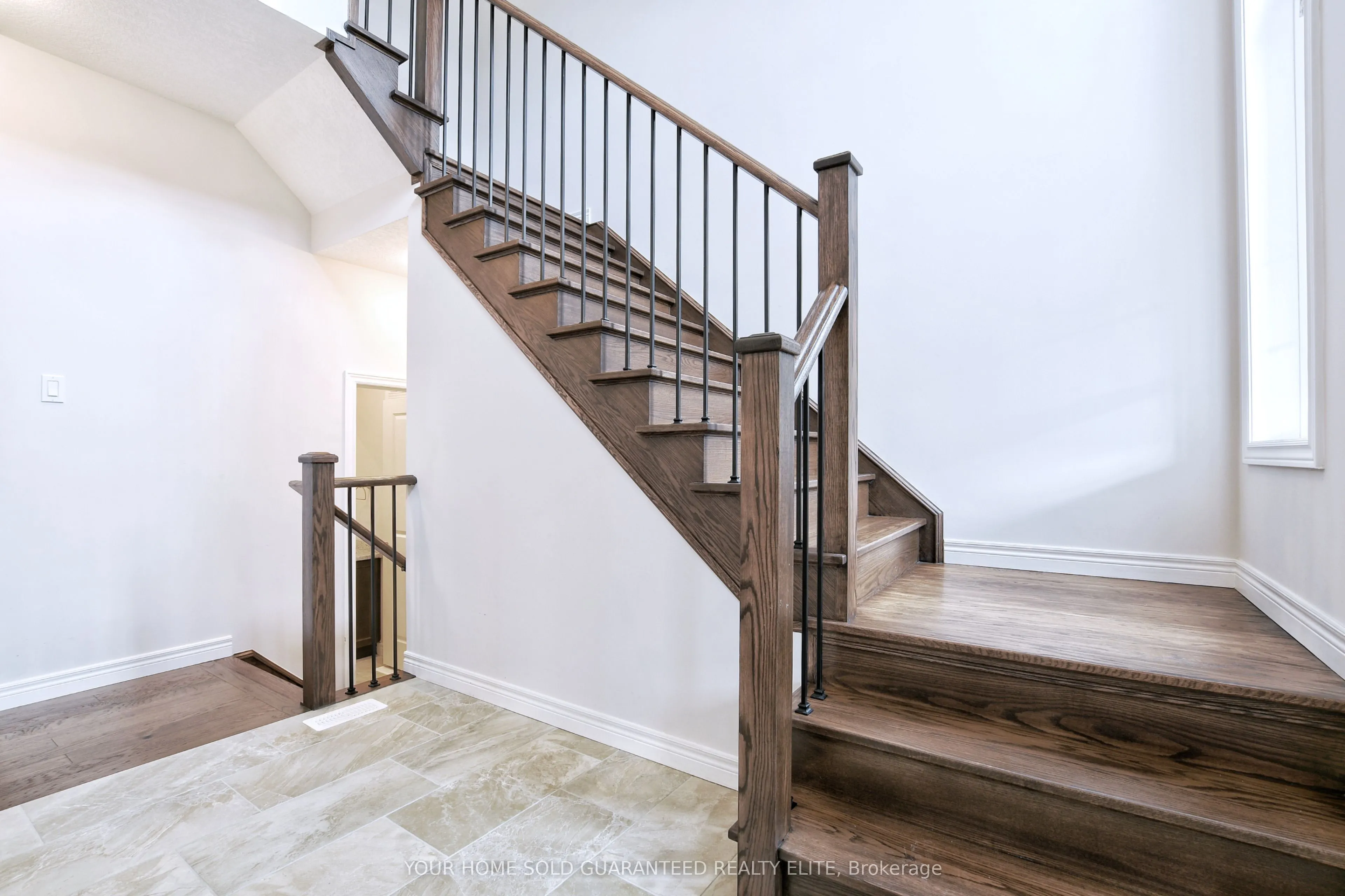 270 Main Street W #5
