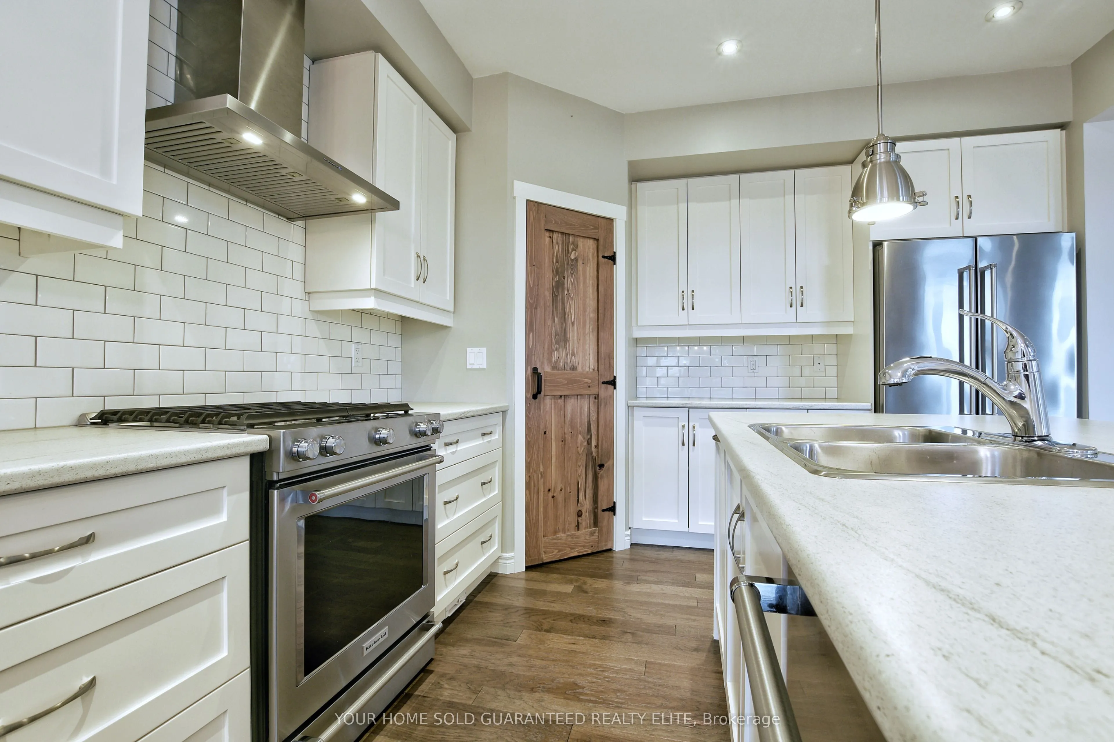 270 Main Street W #5