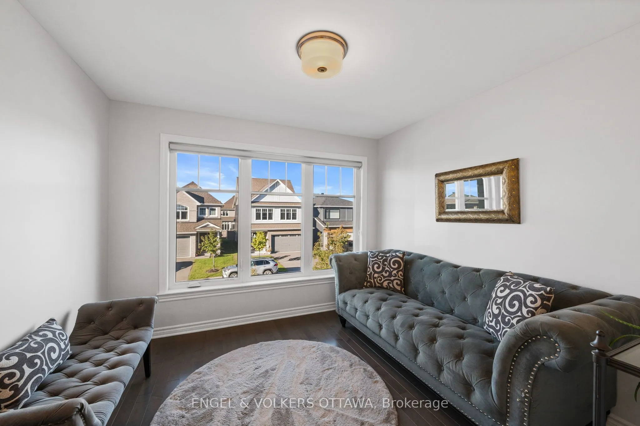 633 Moonflower Crescent