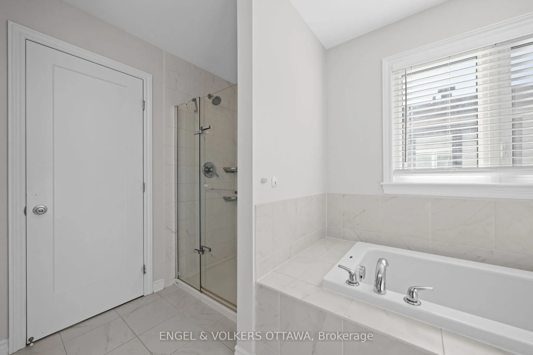 633 Moonflower Crescent