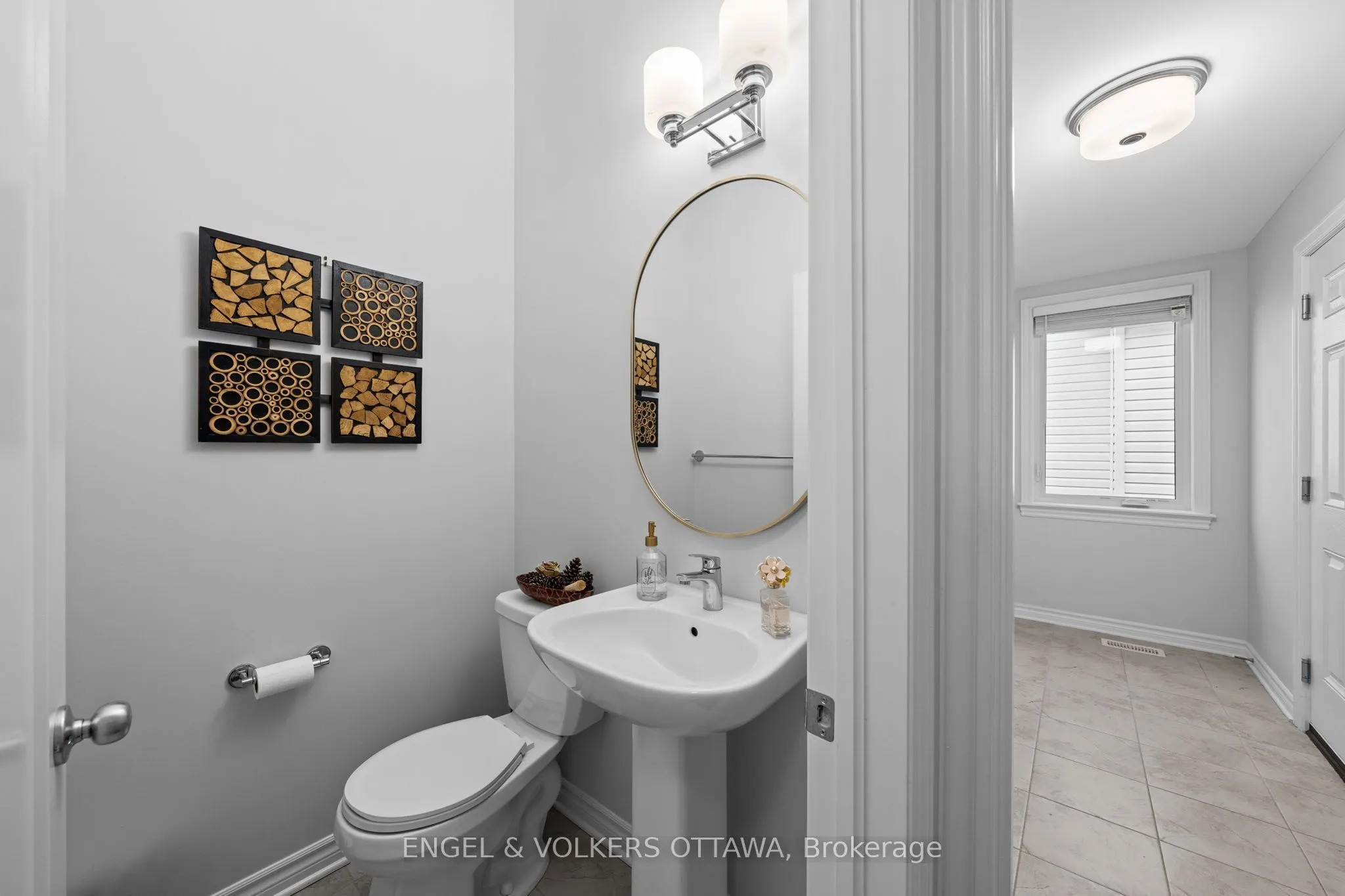 633 Moonflower Crescent