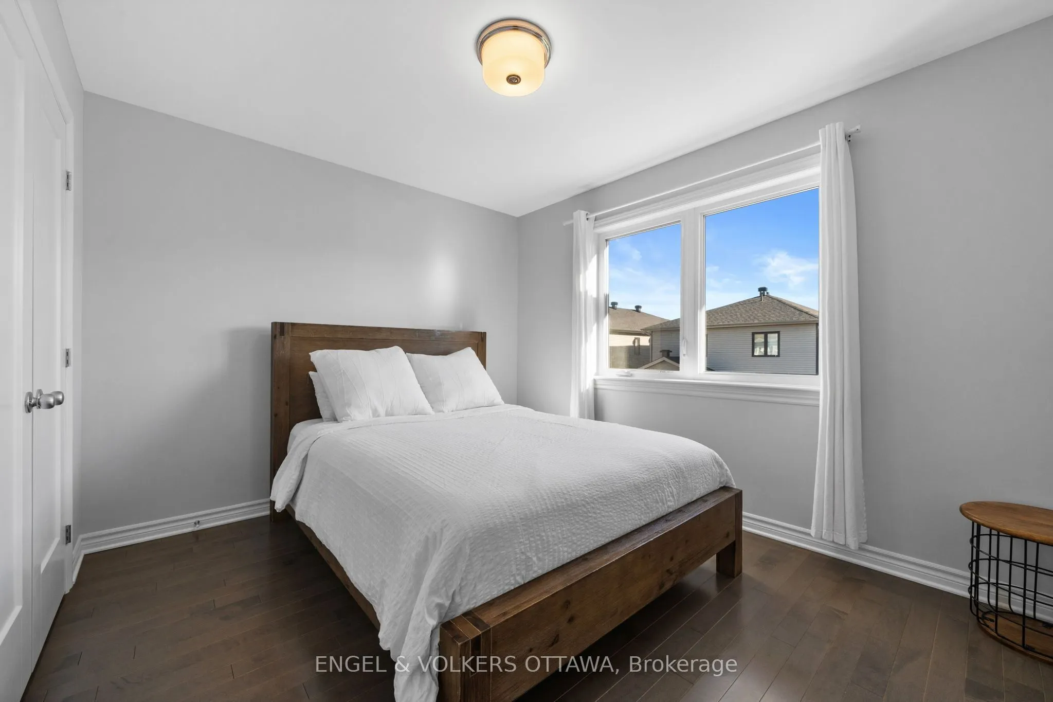 633 Moonflower Crescent