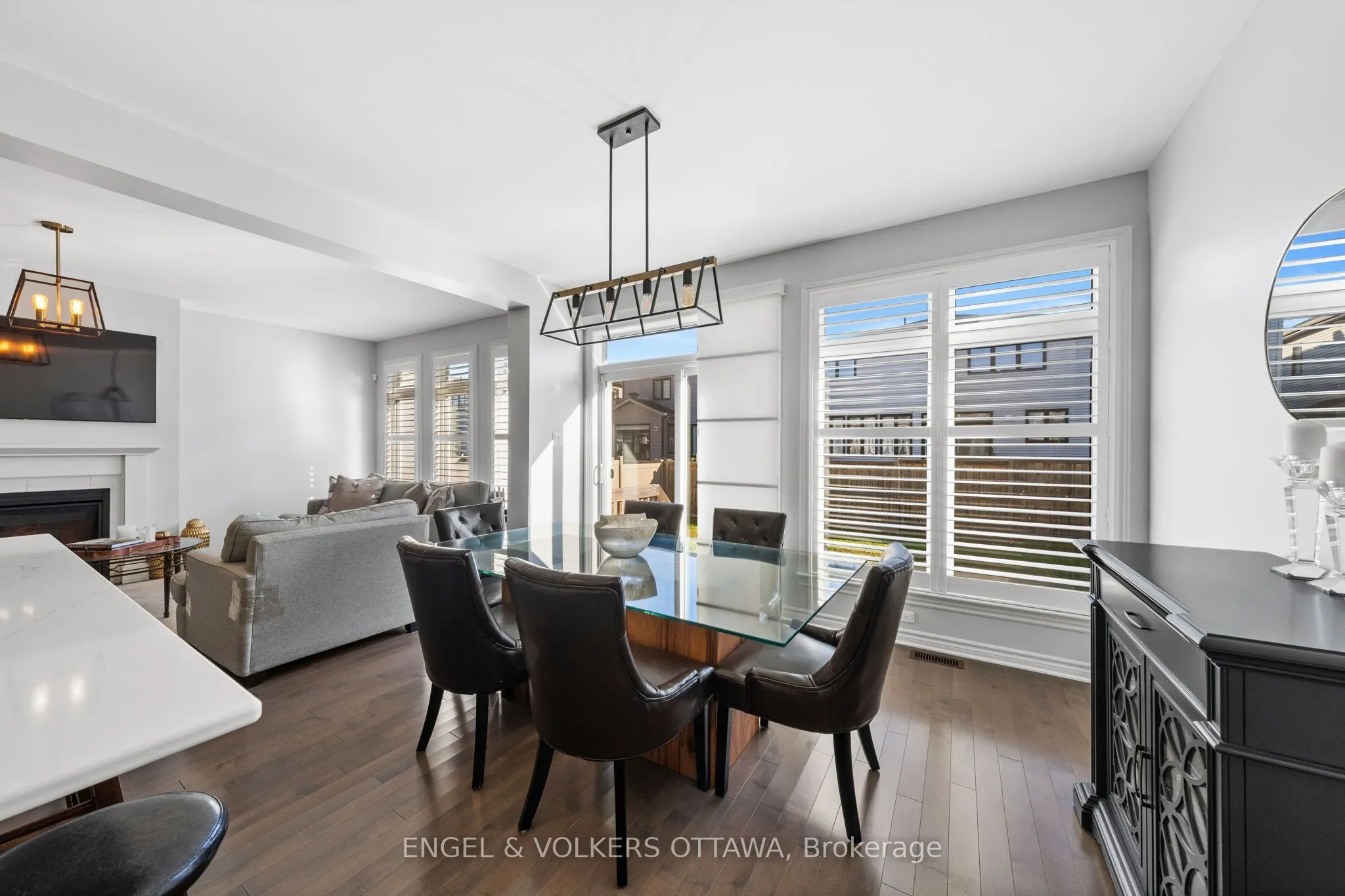 633 Moonflower Crescent