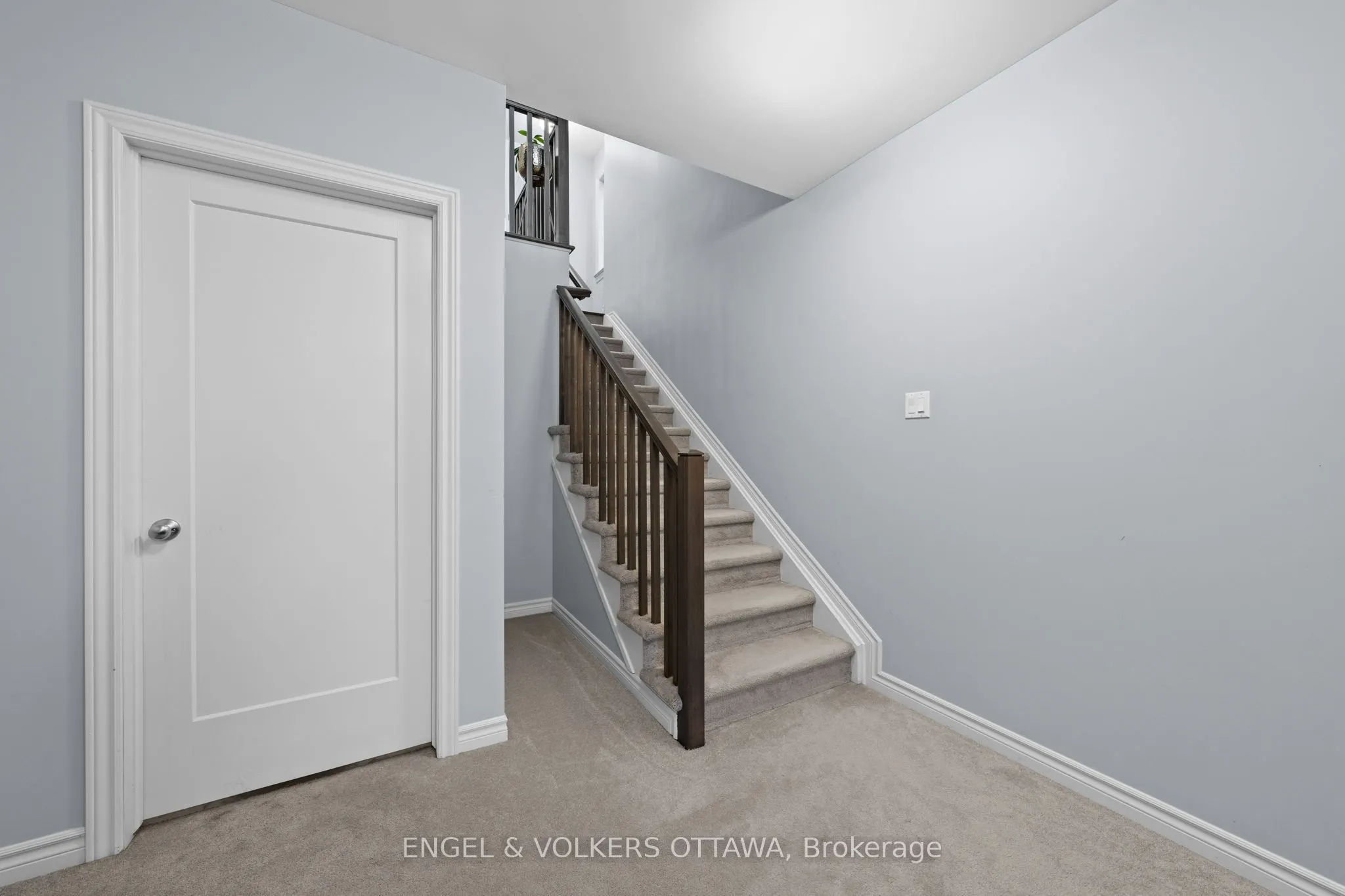 633 Moonflower Crescent