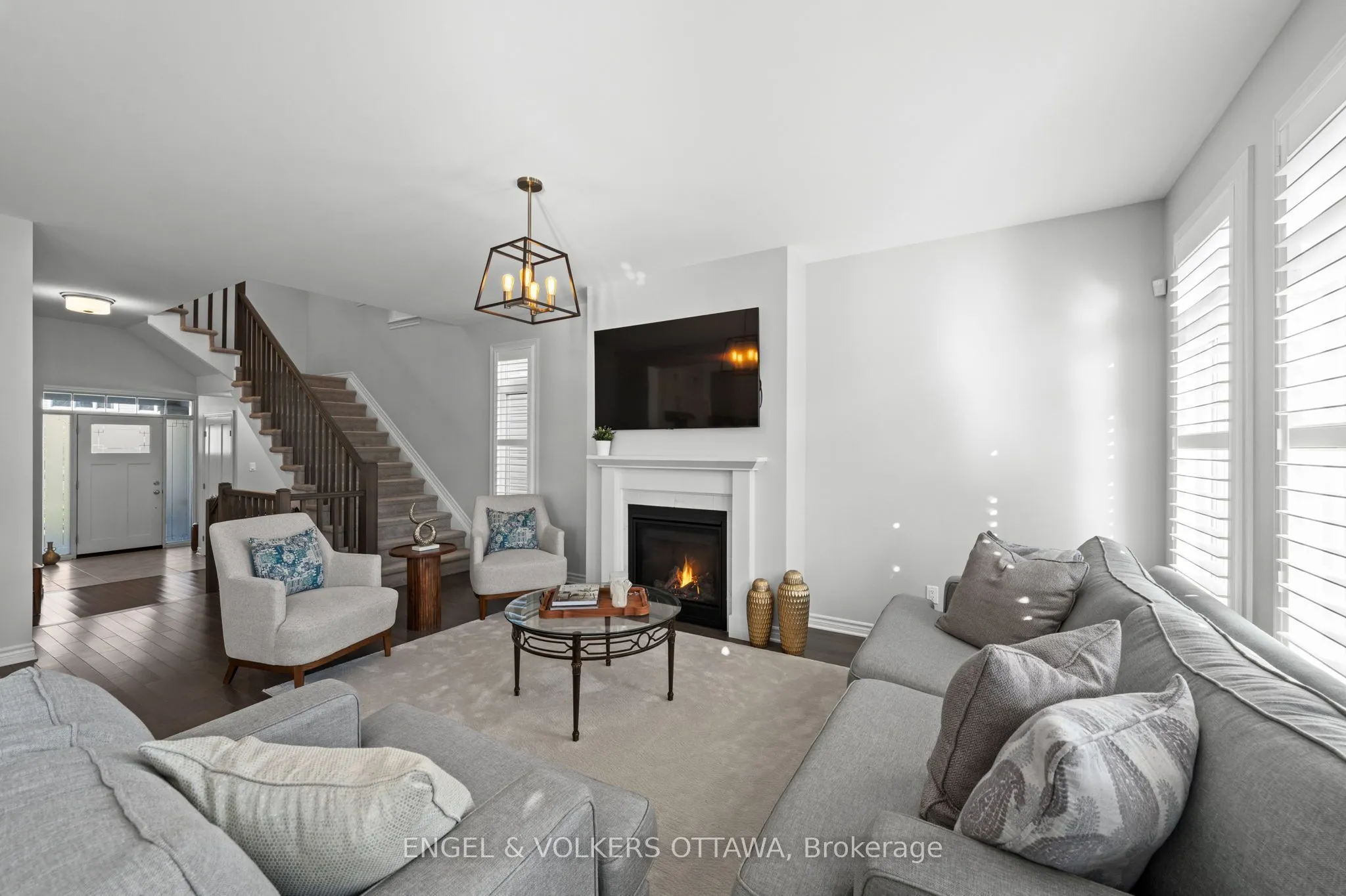 633 Moonflower Crescent