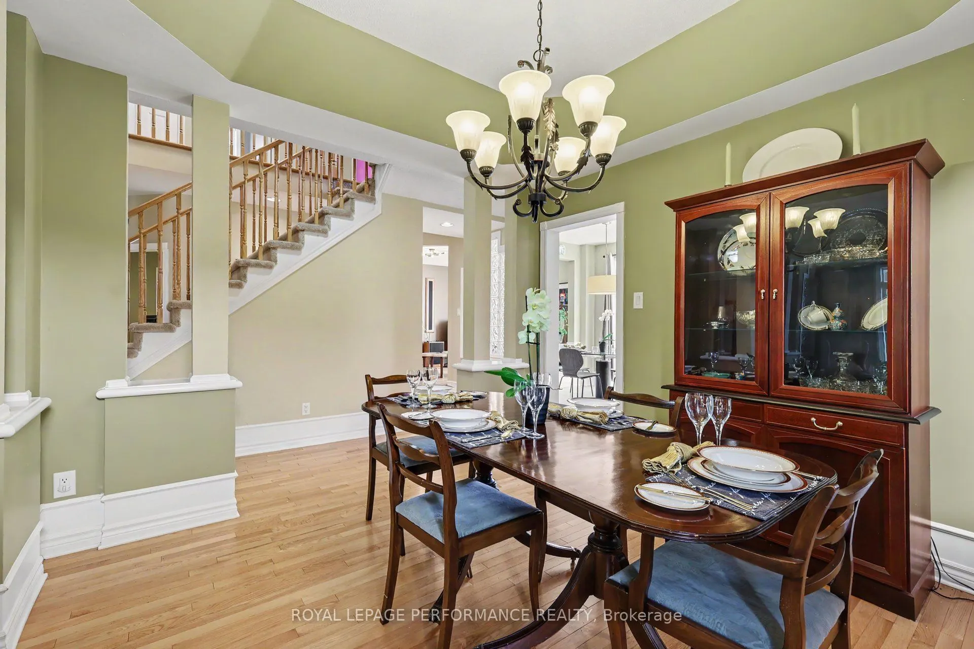 1033 Red Spruce Street