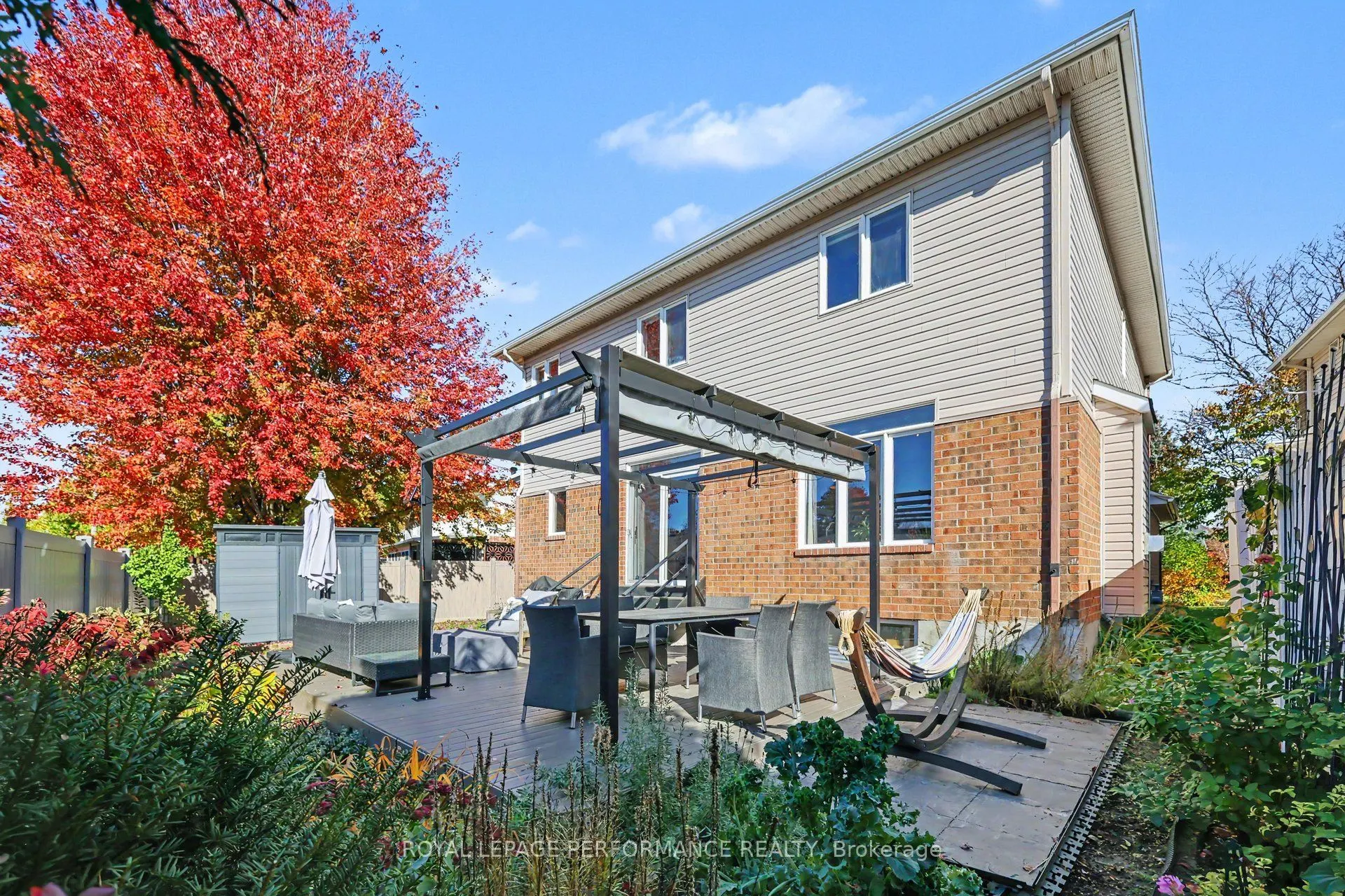 1033 Red Spruce Street