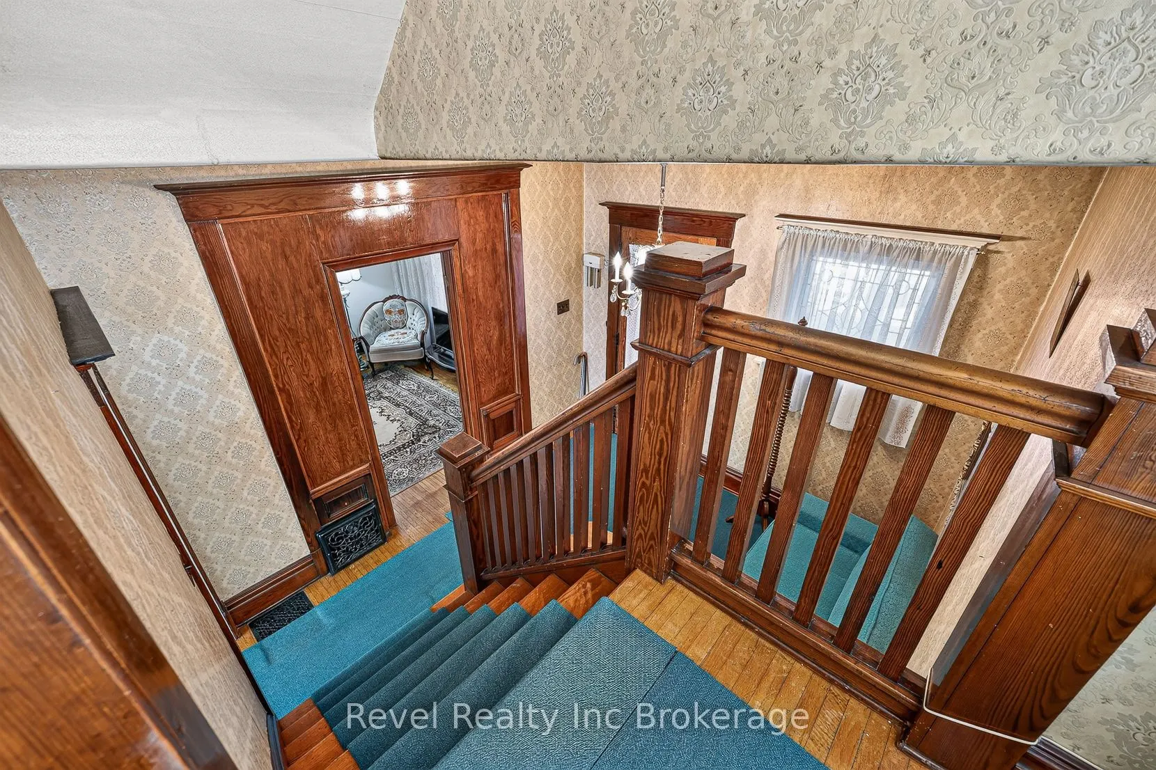 596 King Street