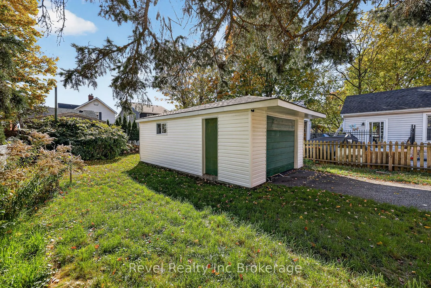 596 King Street